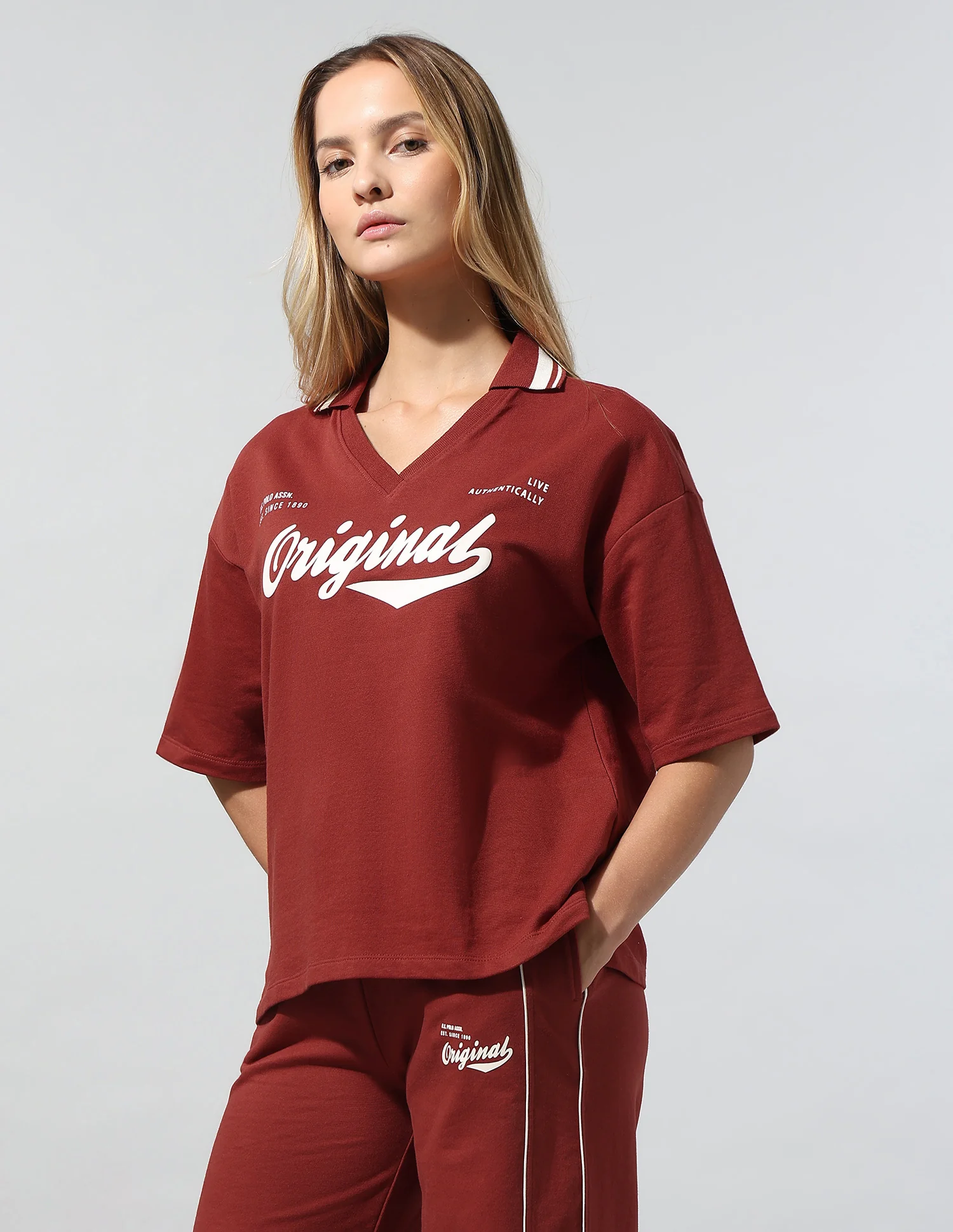 Brand Printed Relaxed Polo Shirt - Image 4