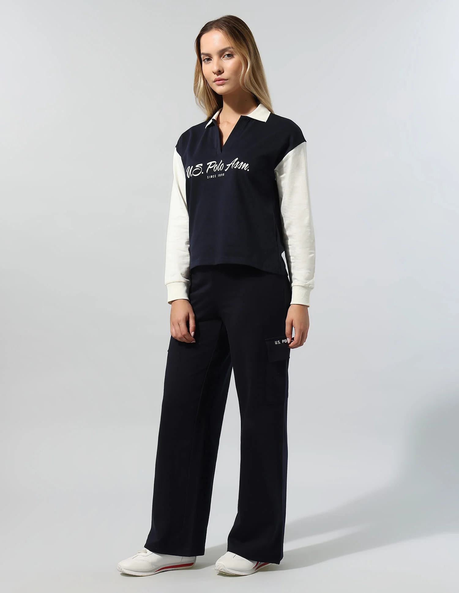 Colourblocked Brand Printed Sweatshirt - Image 3