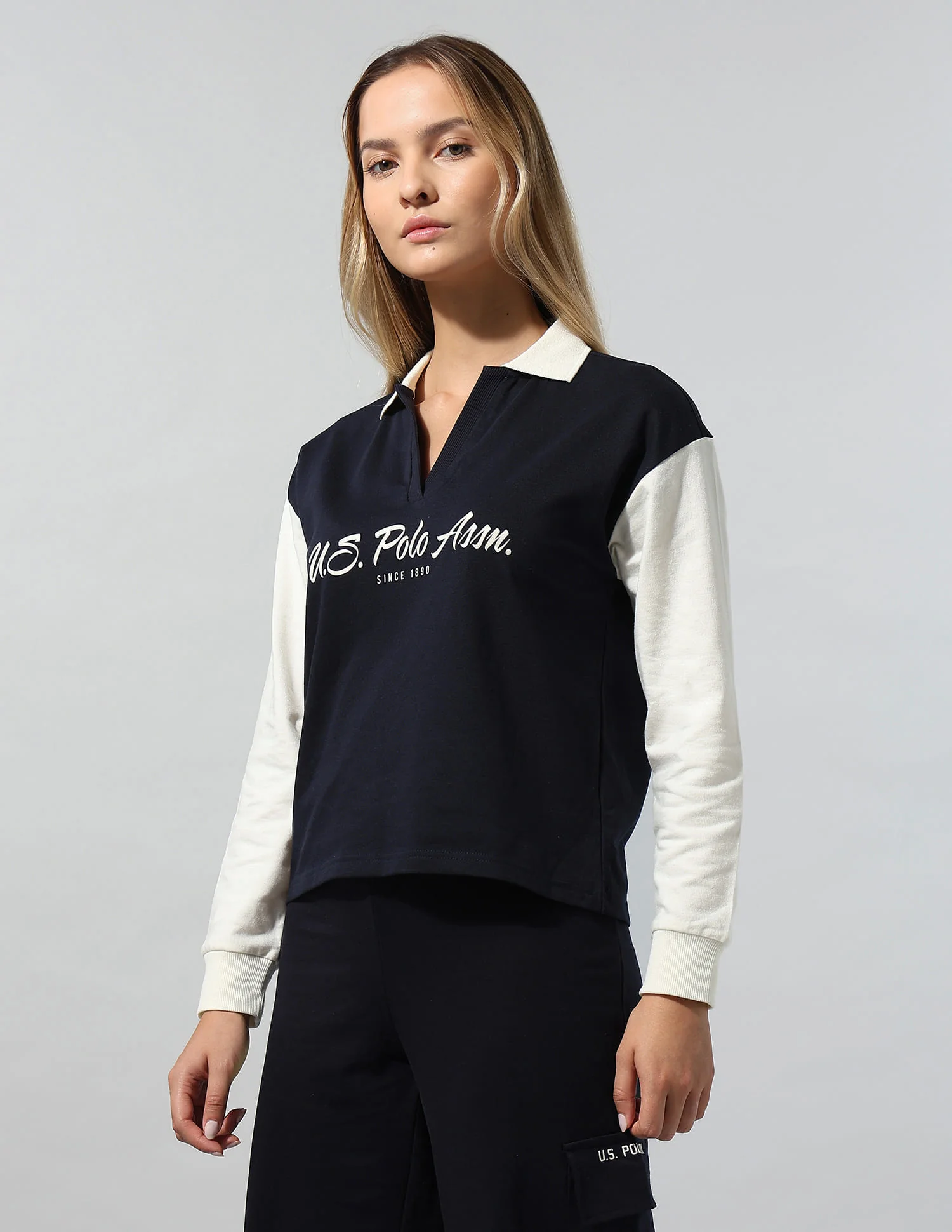 Colourblocked Brand Printed Sweatshirt - Image 4