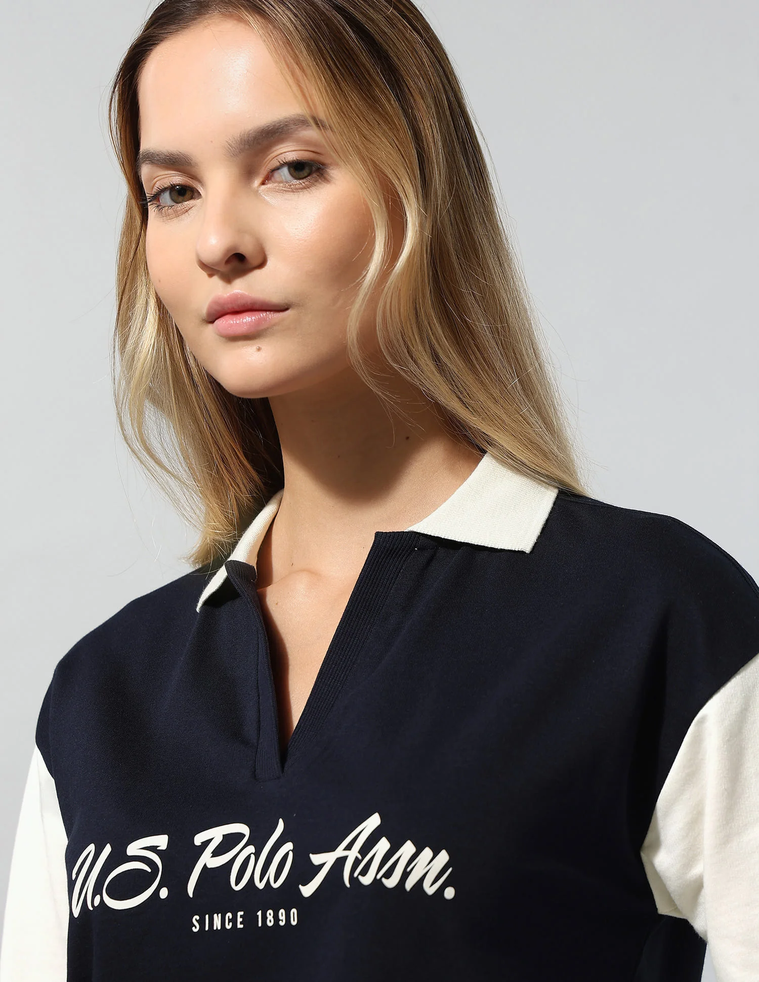 Colourblocked Brand Printed Sweatshirt - Image 7