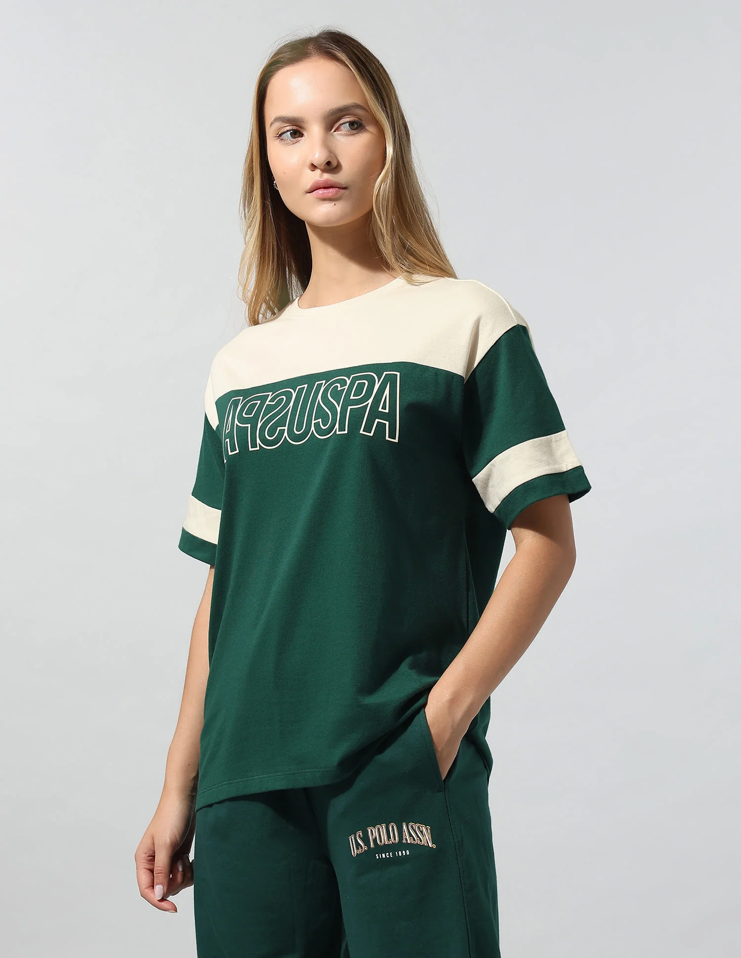Colourblocked Relaxed T-Shirt - Image 4