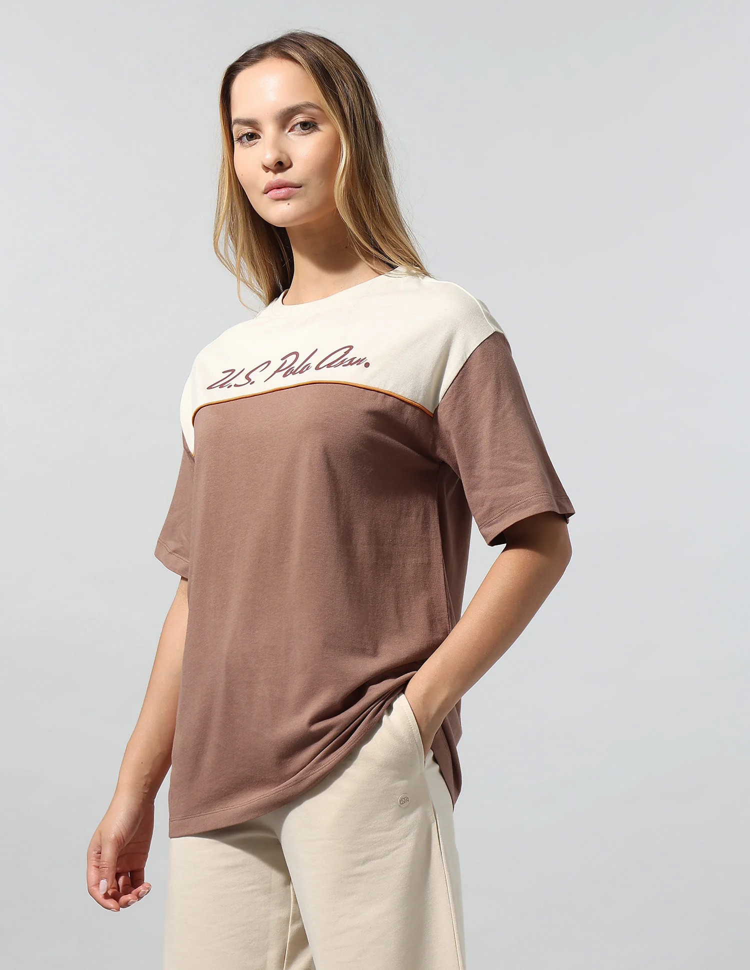 Colourblocked Relaxed T-Shirt - Image 4