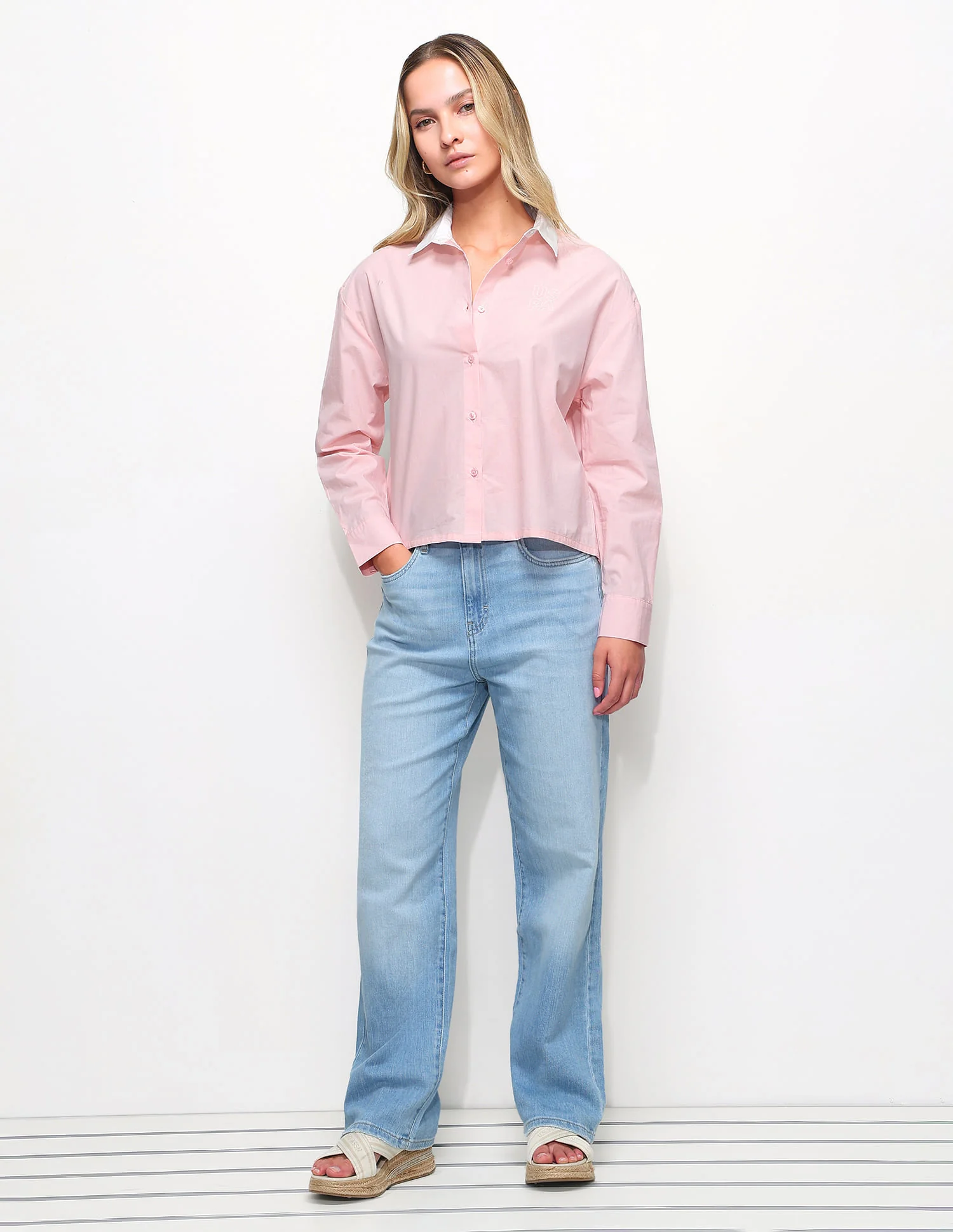 Contrast Collar Boxy Solid Shirt - Image 3