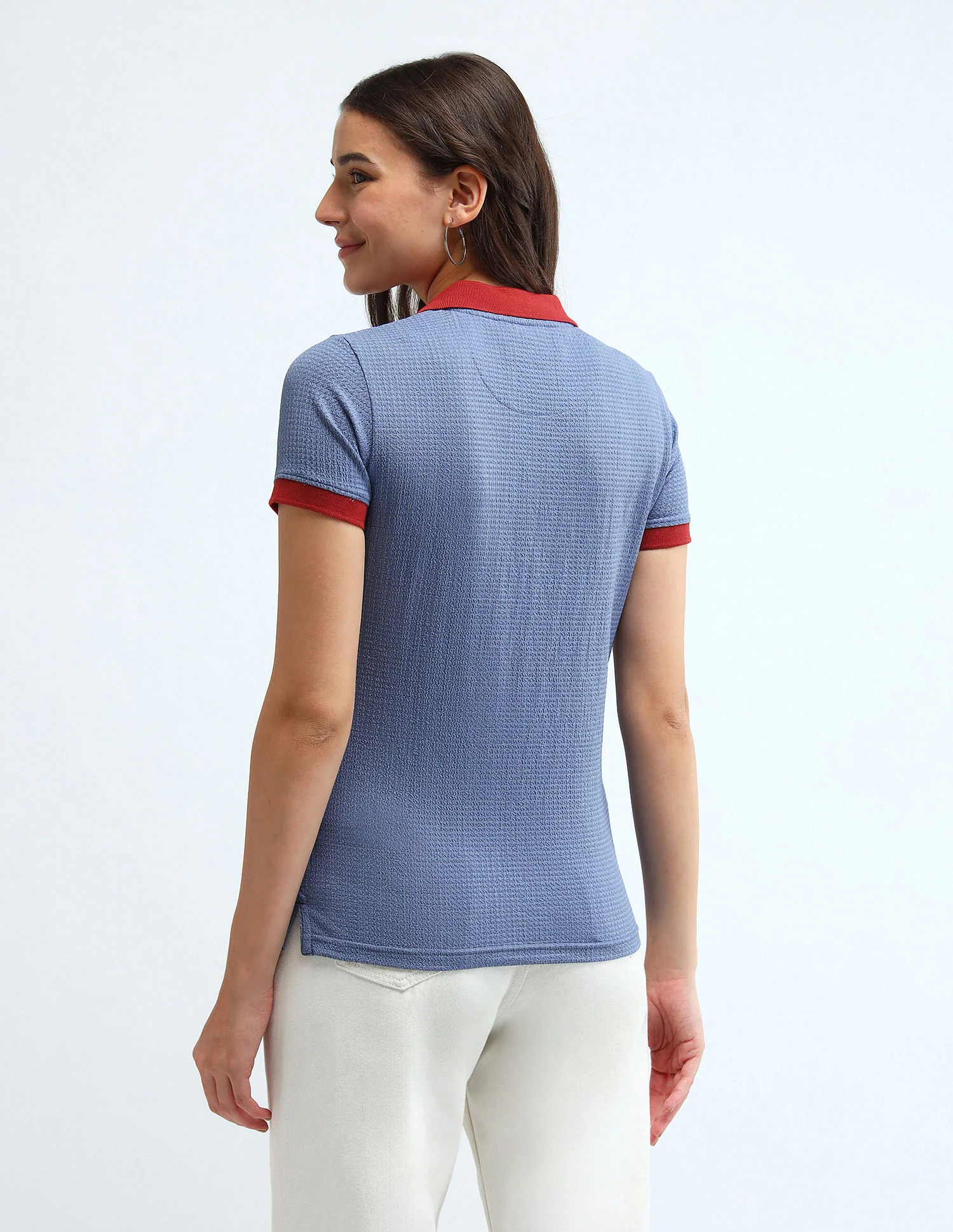 Contrast Collar Textured Polo Shirt - Image 5