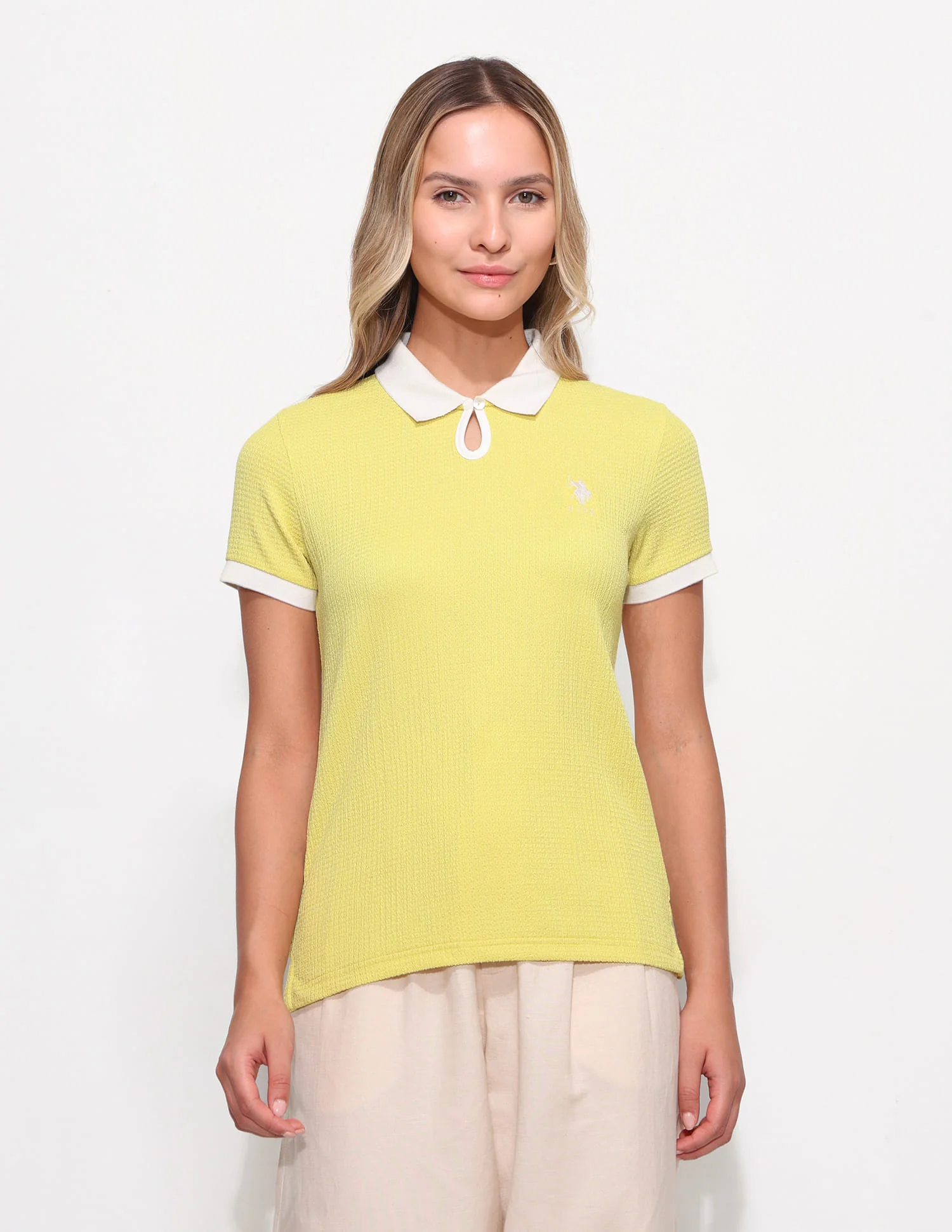 Contrast Collar With From Key Hole Tectured Polo - Image 6