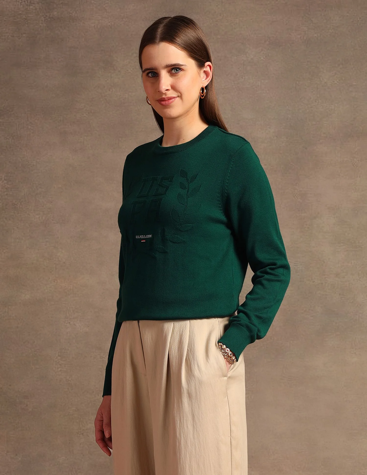 Crest Logo Regular Fit Sweater - Image 4