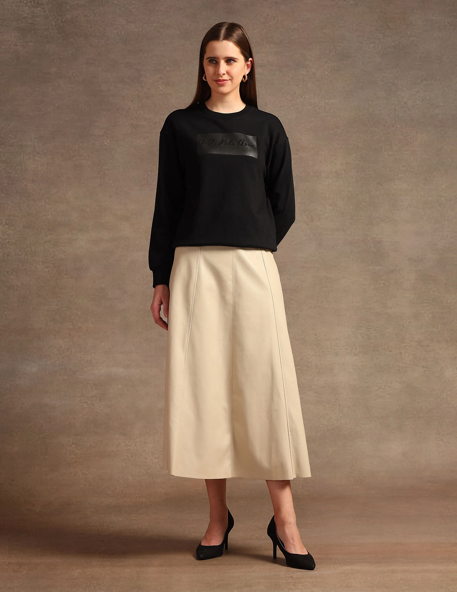 Crew Neck Tonal Graphic Print Sweatshirt - Image 3
