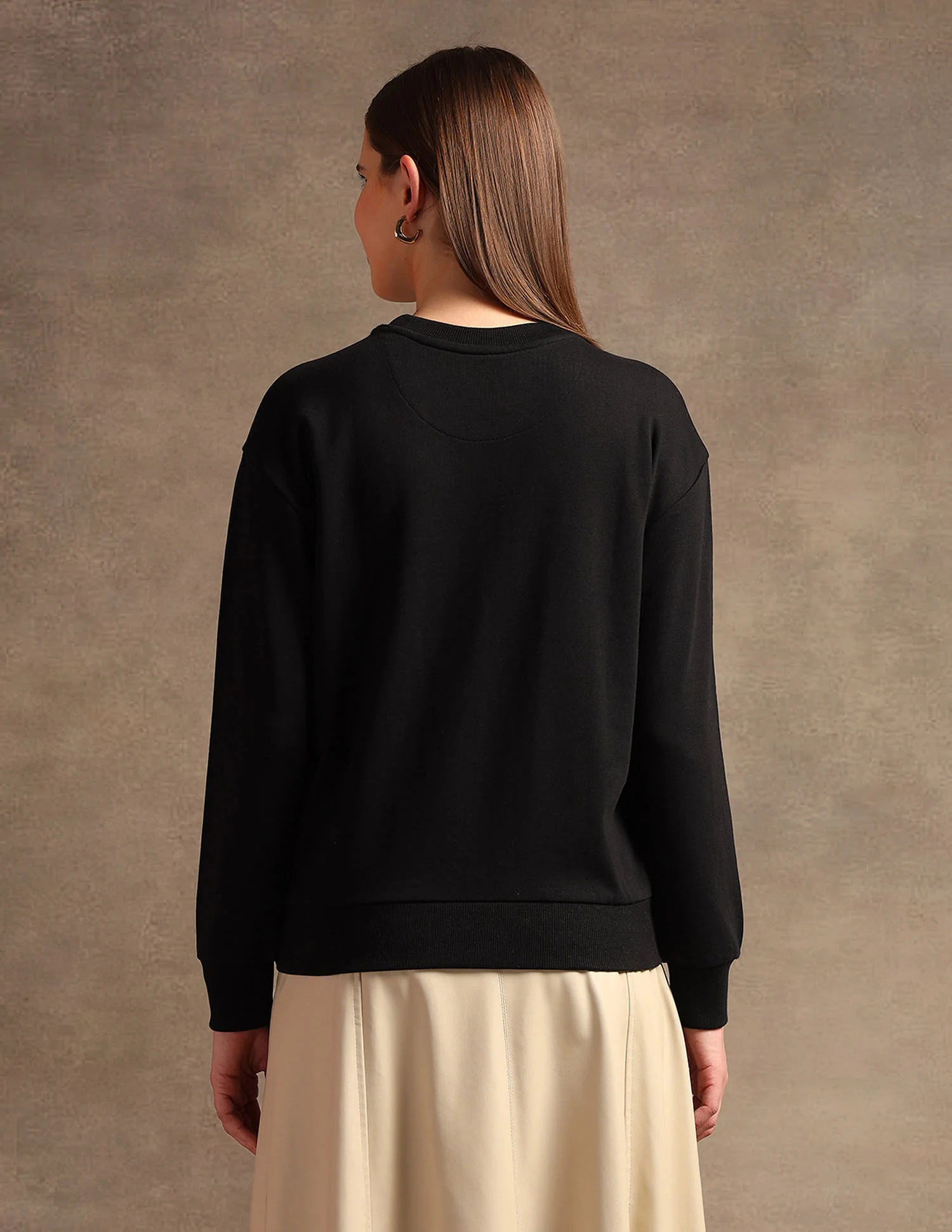 Crew Neck Tonal Graphic Print Sweatshirt - Image 5