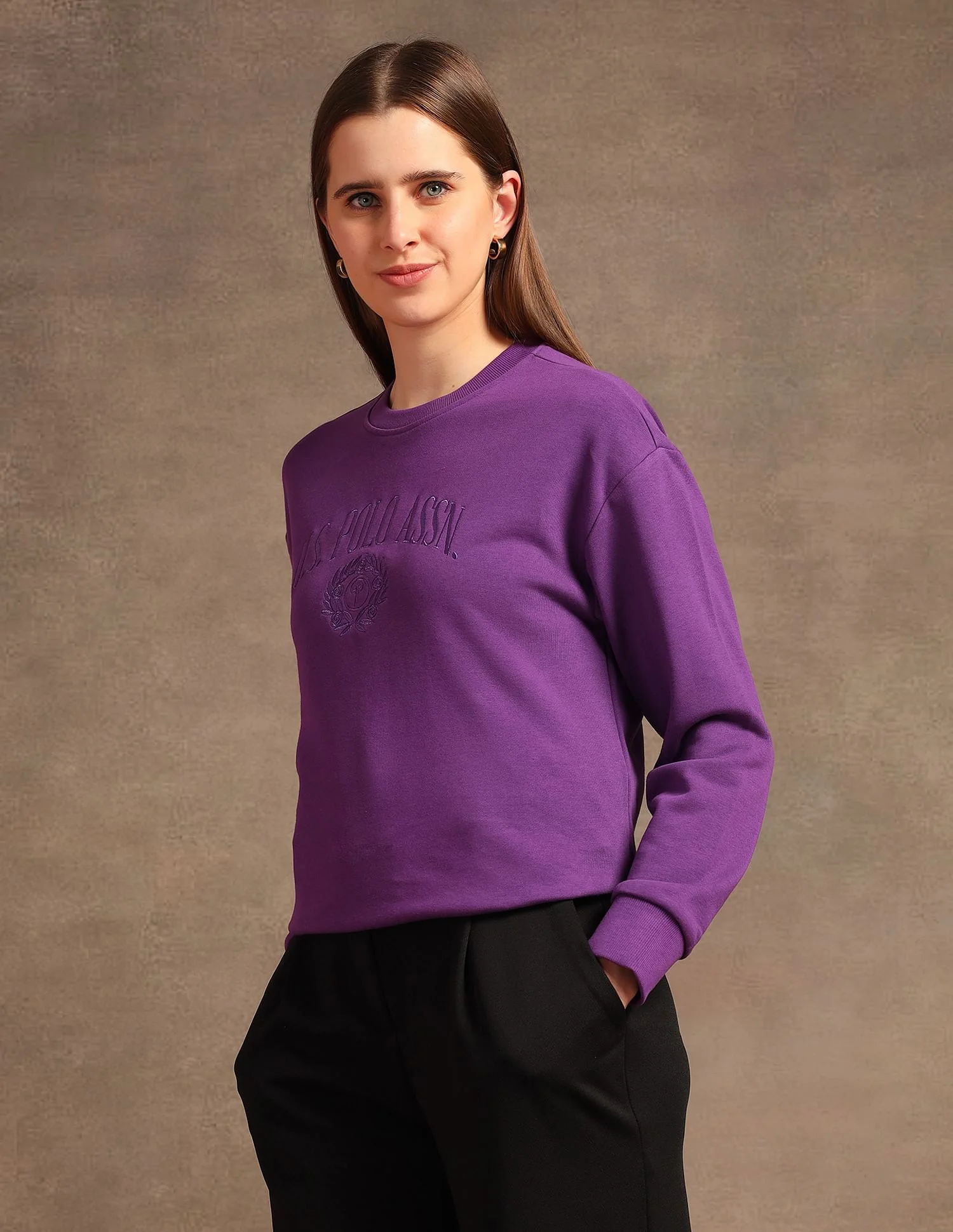 Drop Shoulder Embroidered Sweatshirt - Image 4