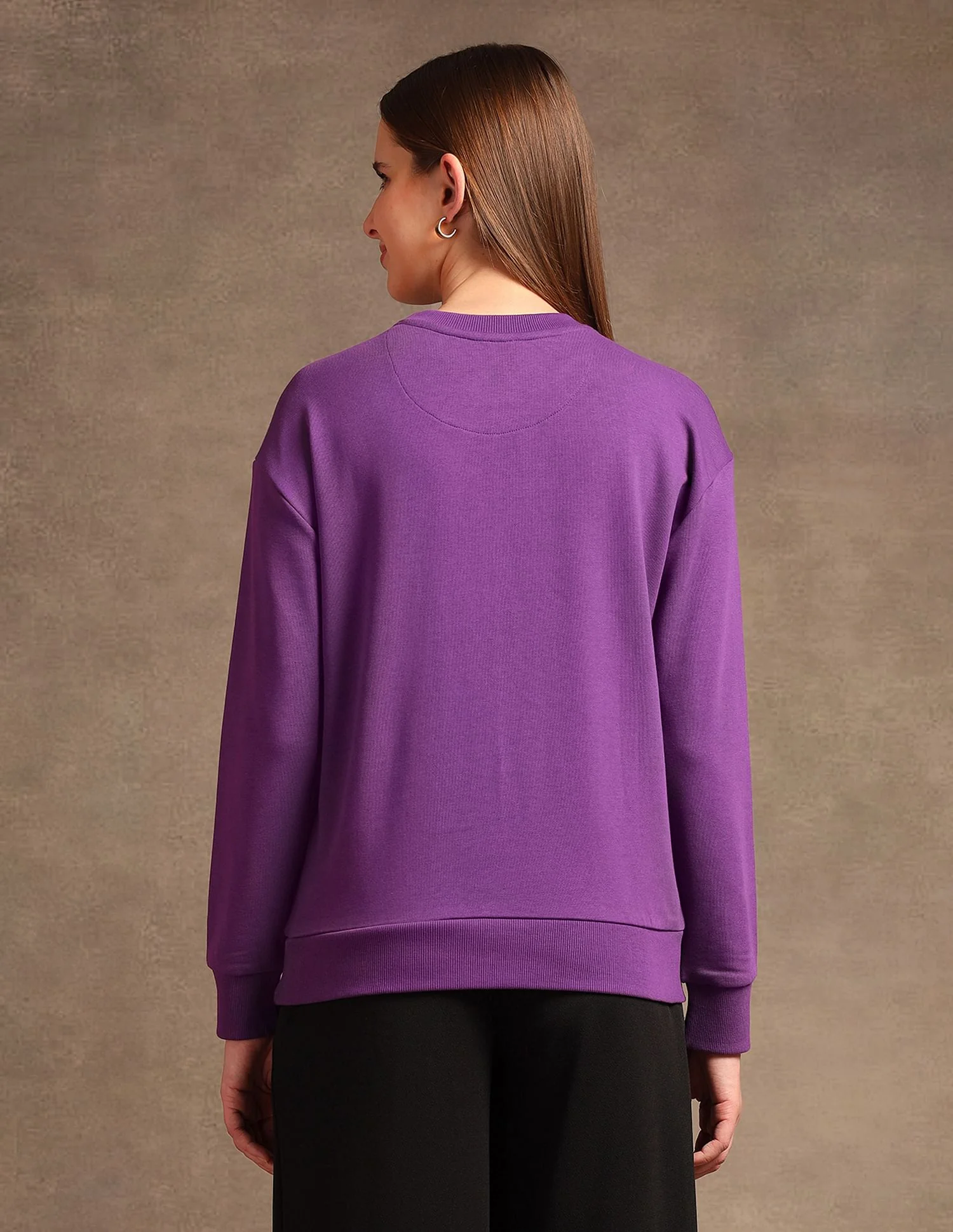 Drop Shoulder Embroidered Sweatshirt - Image 5