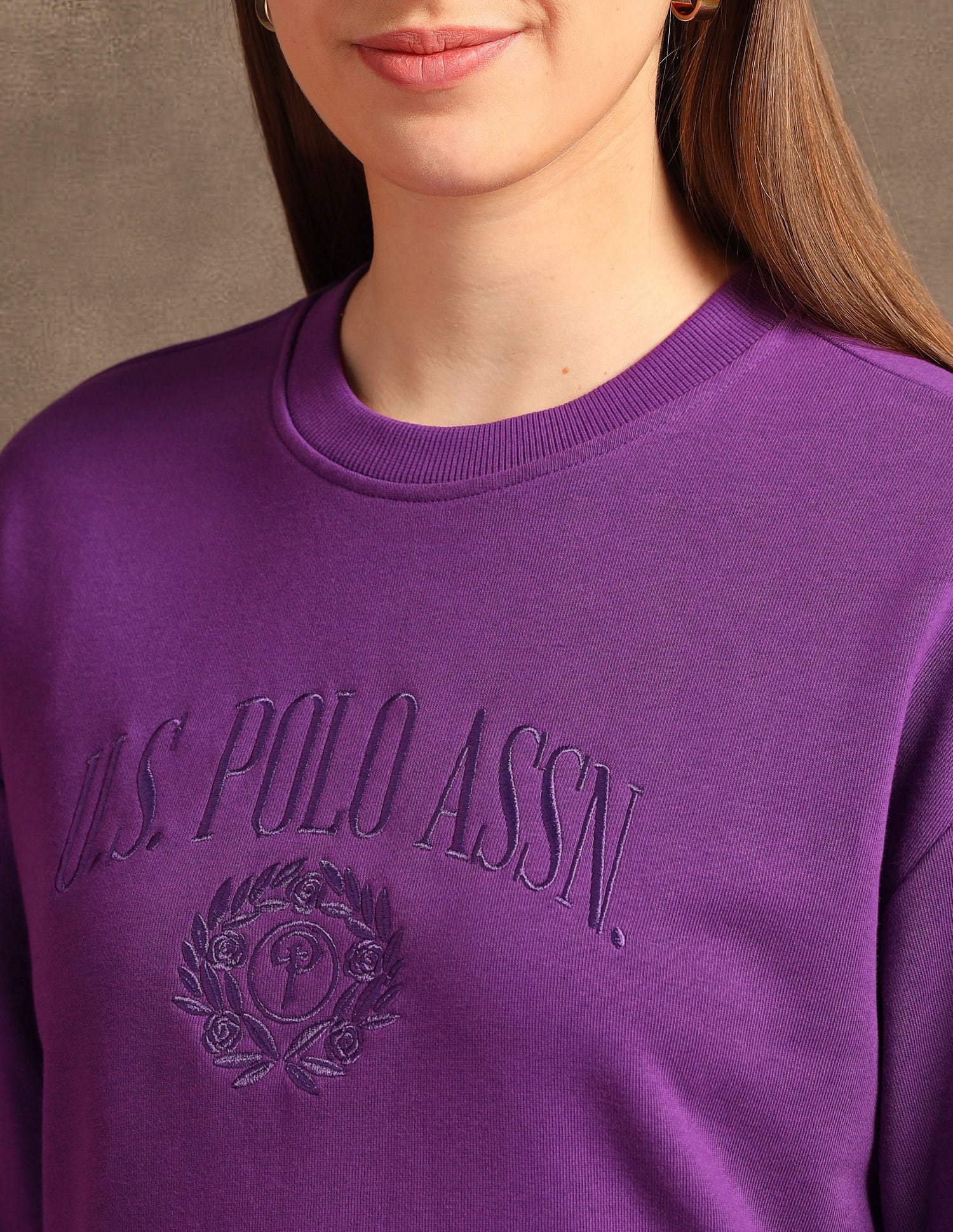 Drop Shoulder Embroidered Sweatshirt - Image 7