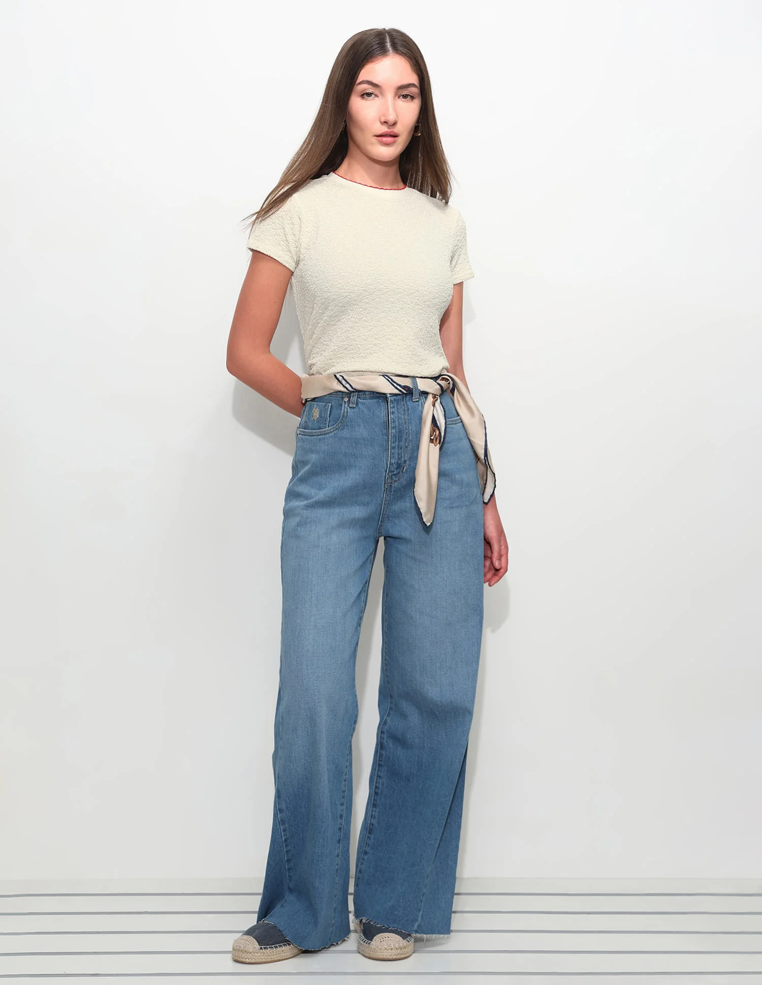 Fitted Textured T-Shirt - Image 3