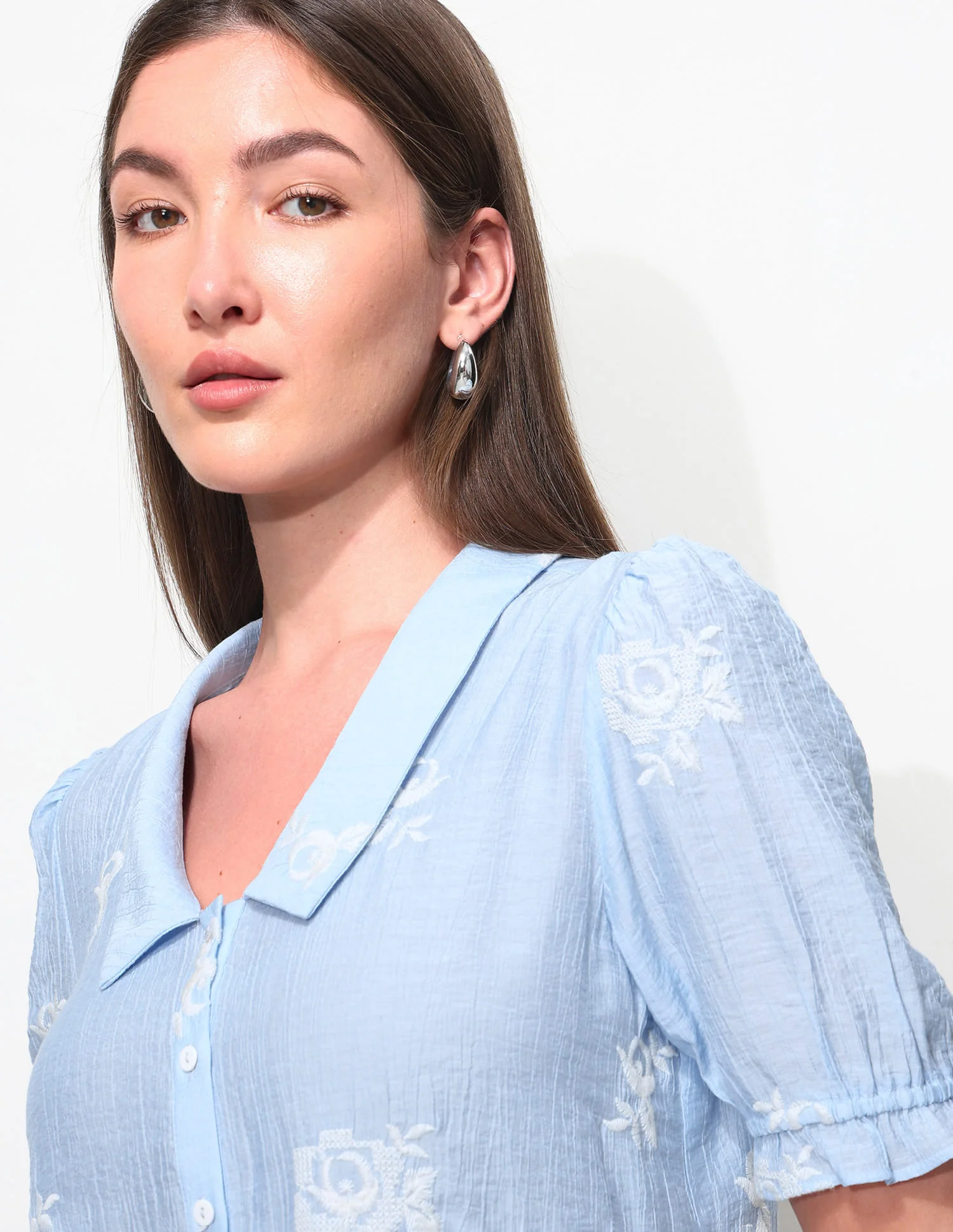 Flat Collar Floral Embroidered Top - Image 7