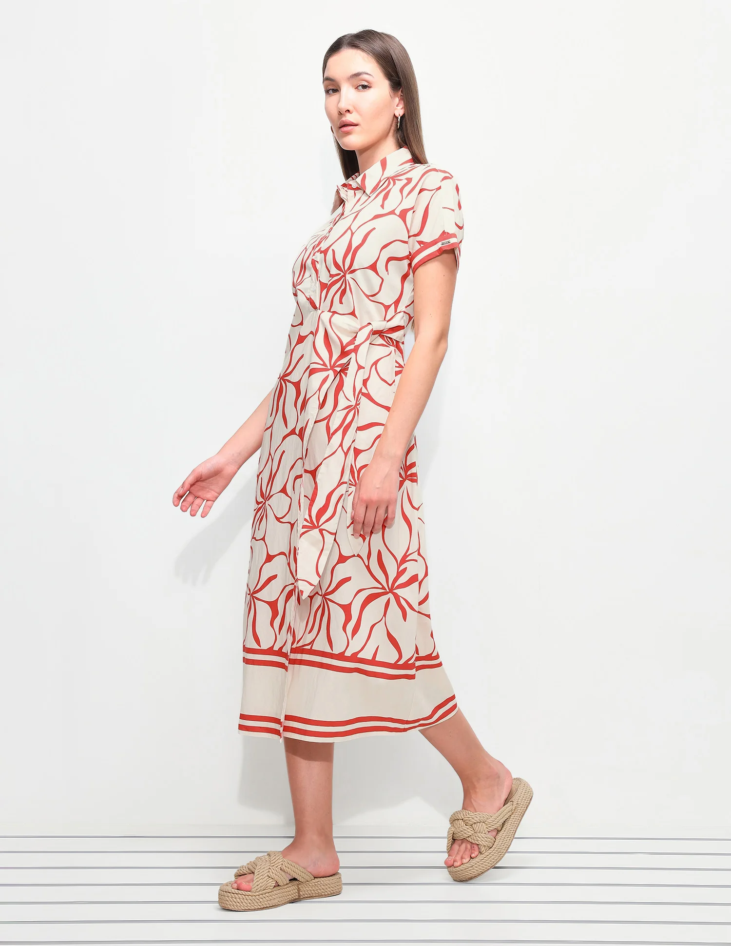 Floral Printed Regular Fit Midi Shirt Dress - Image 4