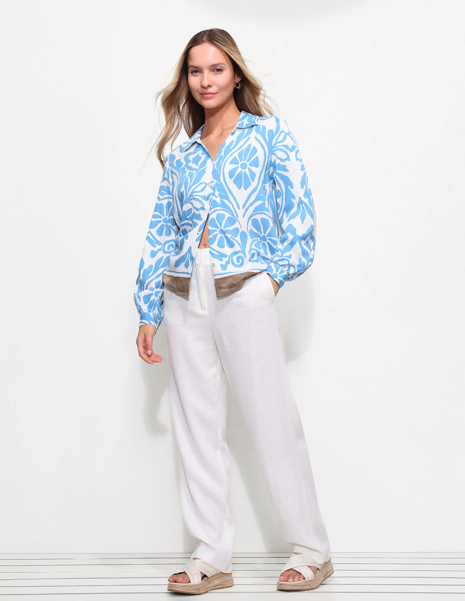 Floral Printed Regular Fit Shirt - Image 3