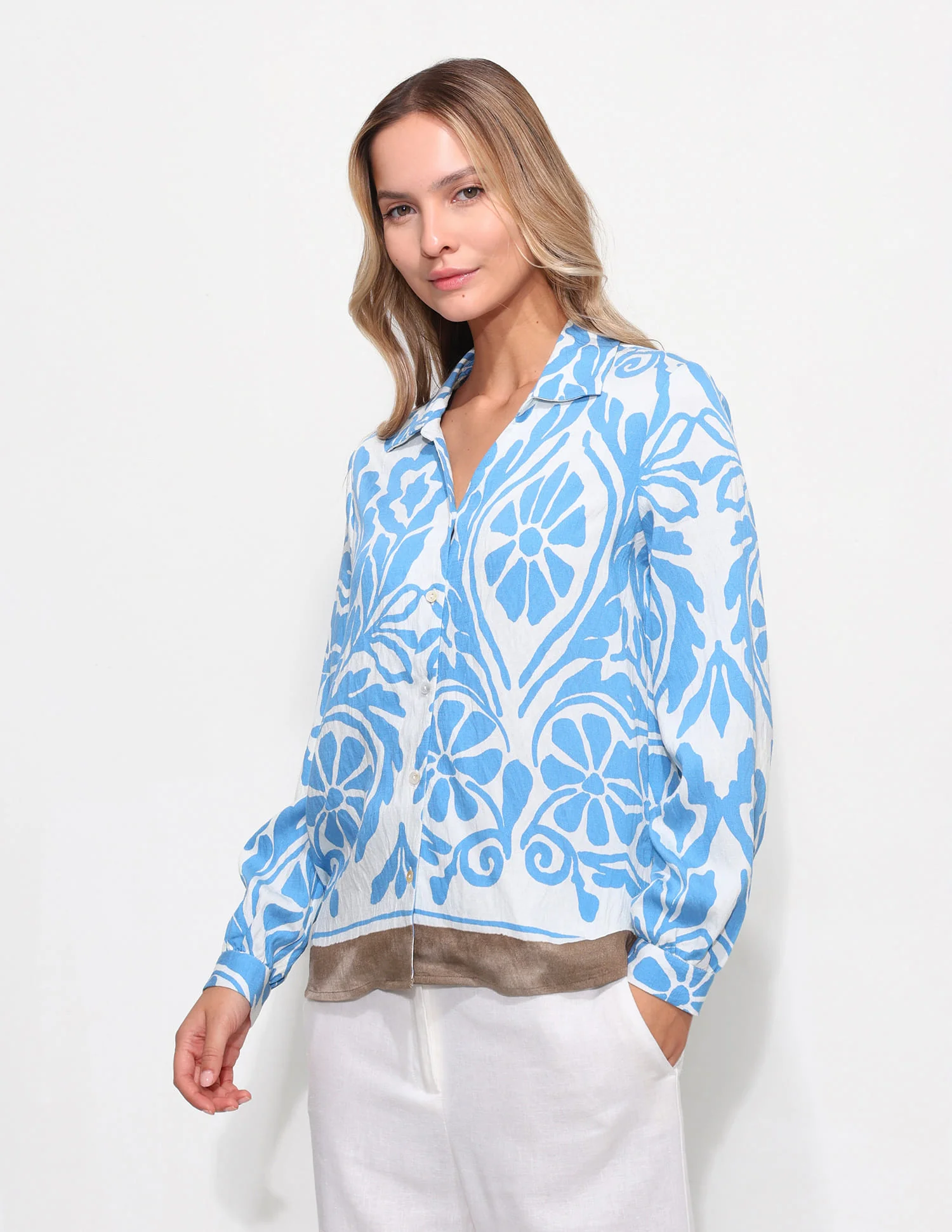 Floral Printed Regular Fit Shirt - Image 4