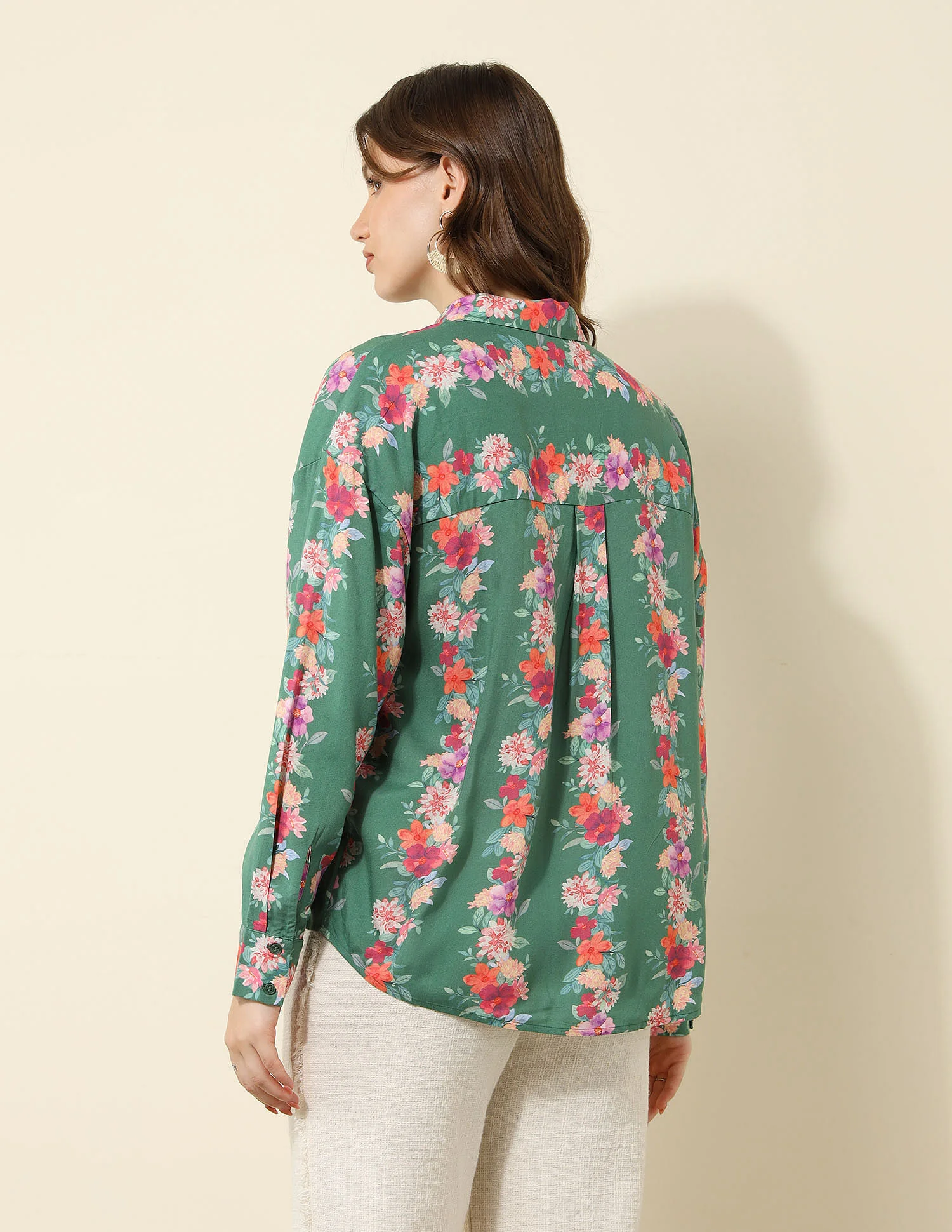 Floral Printed Regular Fit Shirt - Image 5