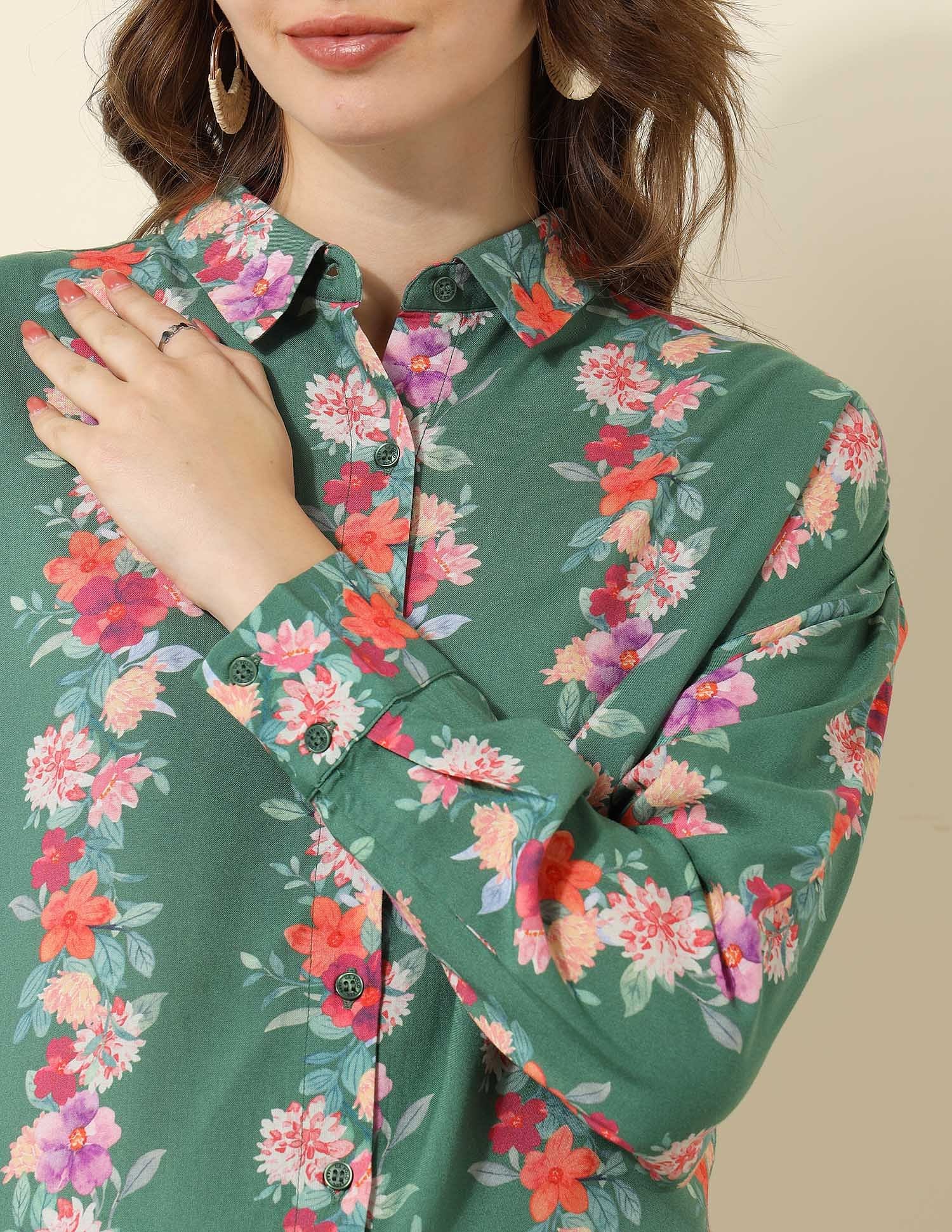 Floral Printed Regular Fit Shirt - Image 7