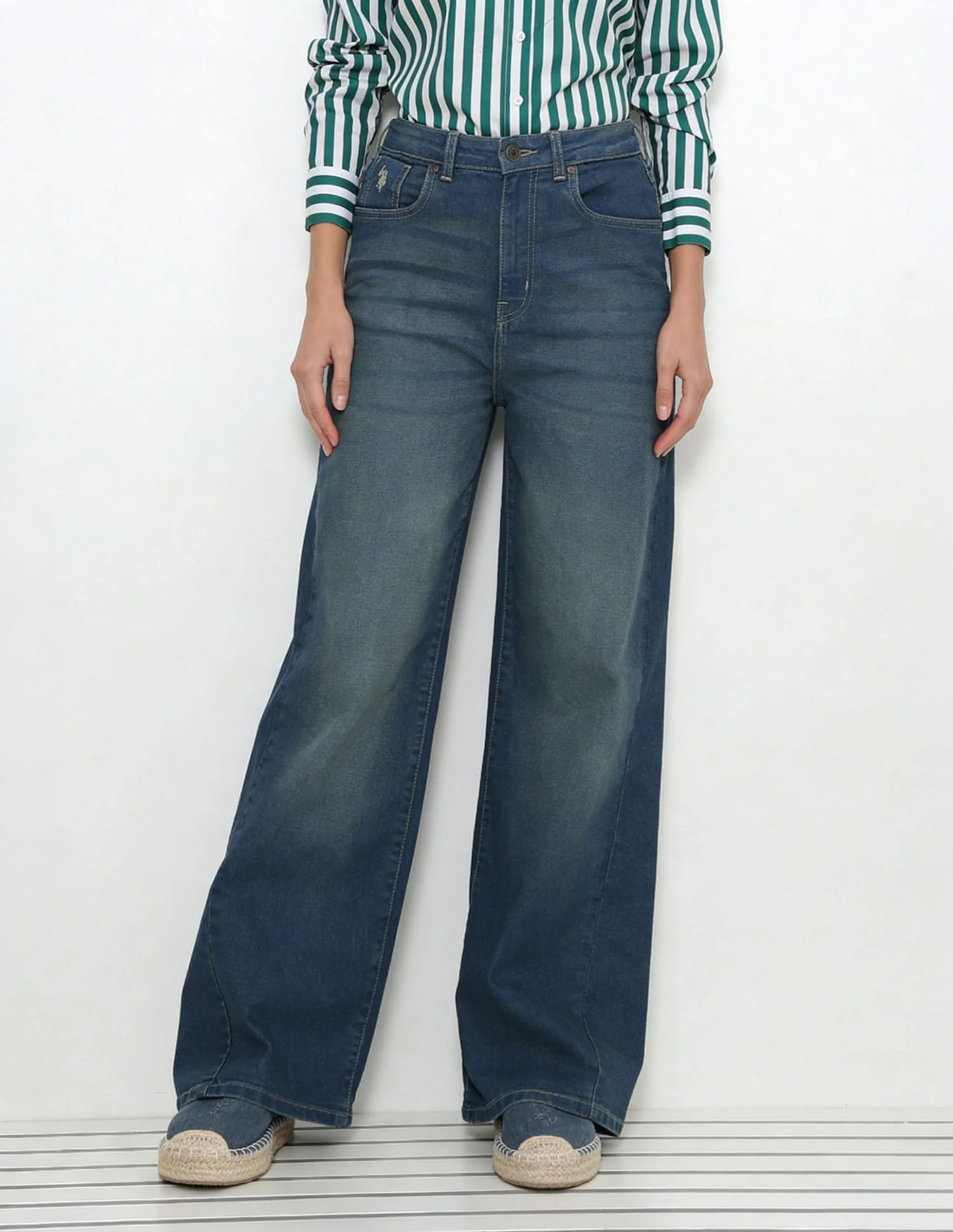 High Rise Baggy Fit Jeans - Image 3