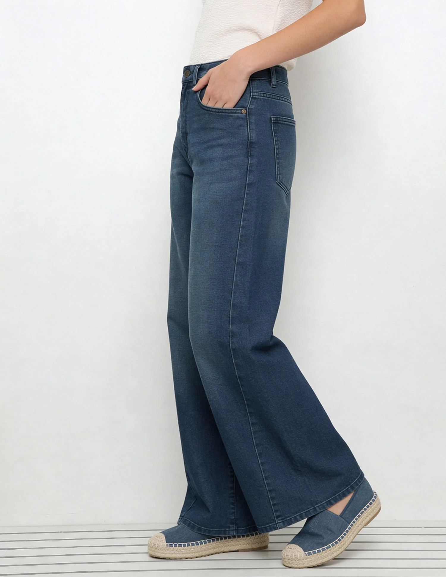 High Rise Baggy Fit Jeans - Image 4