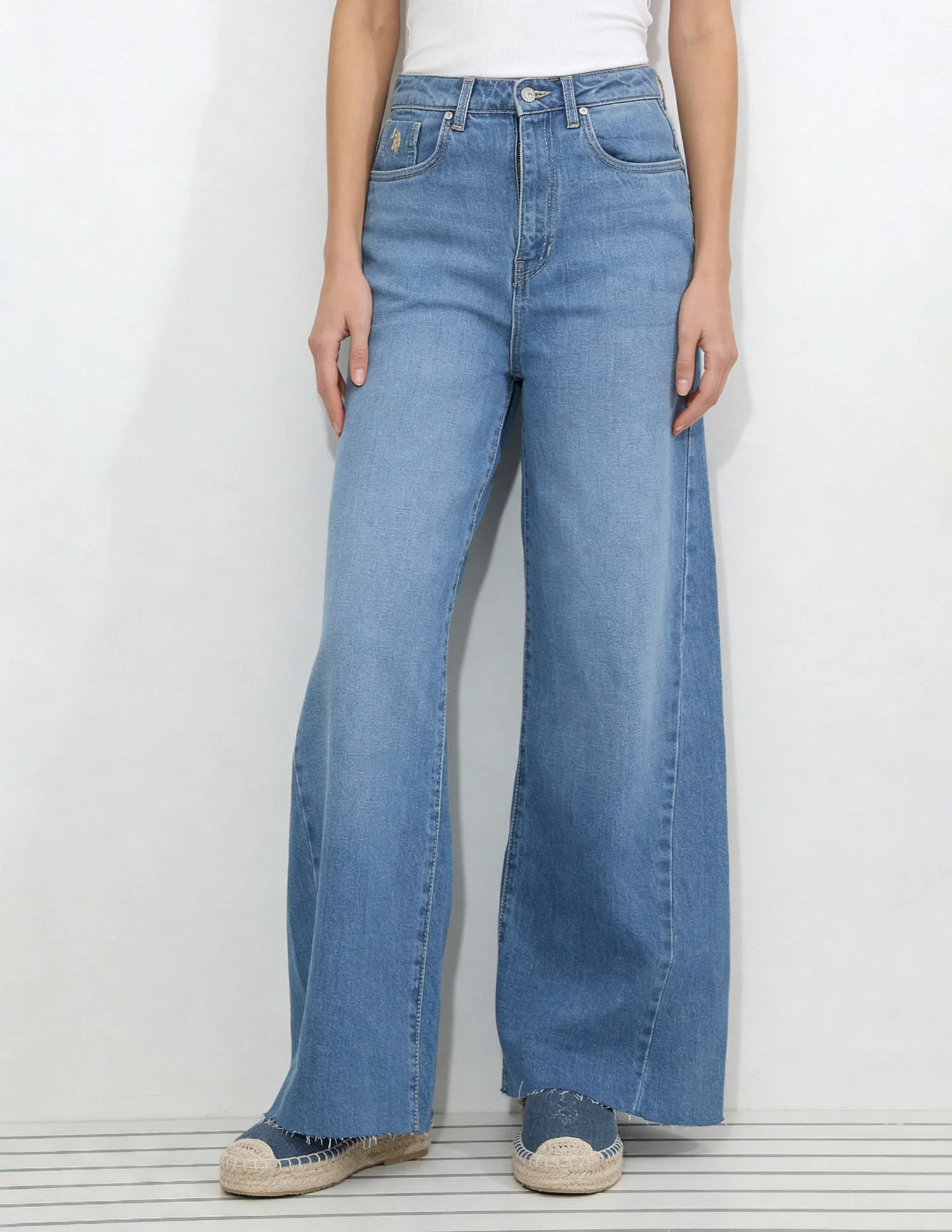 High Rise Baggy Fit Jeans - Image 3