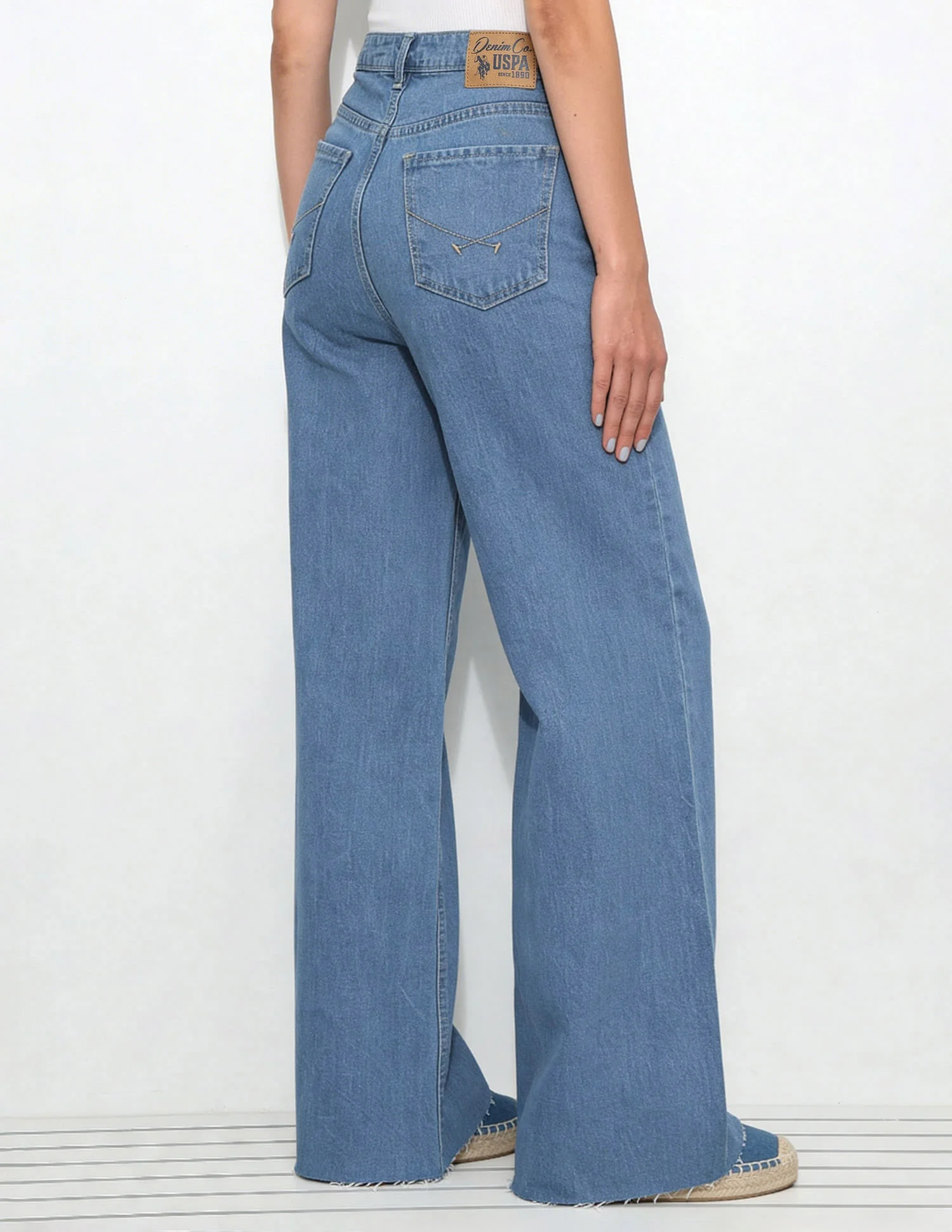 High Rise Baggy Fit Jeans - Image 5