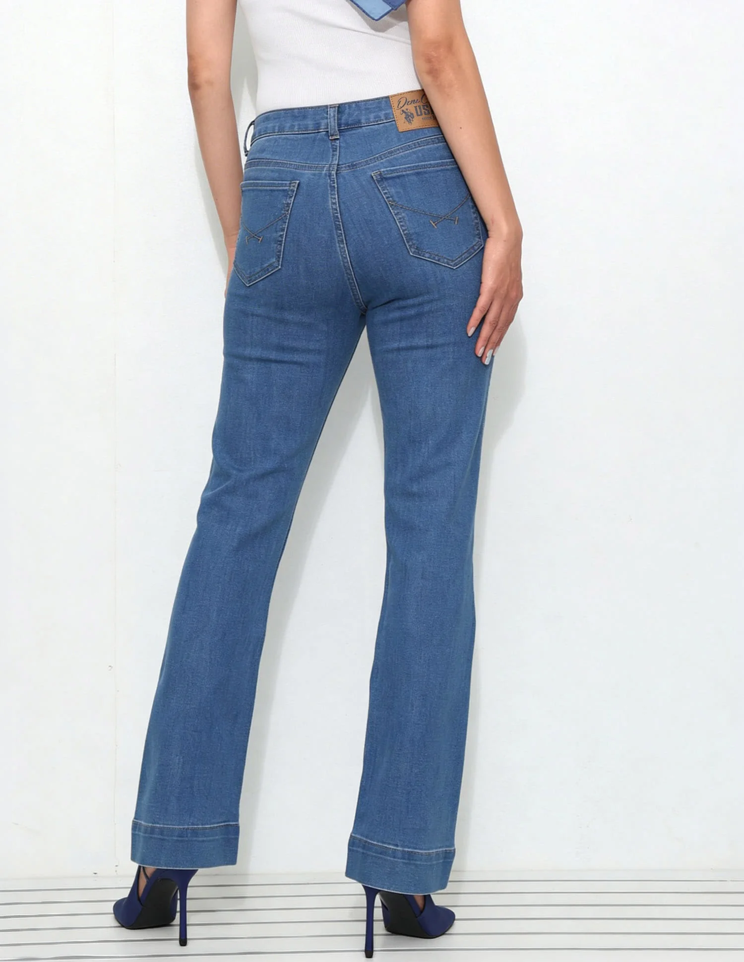 High Rise Bootcut Jeans - Image 5