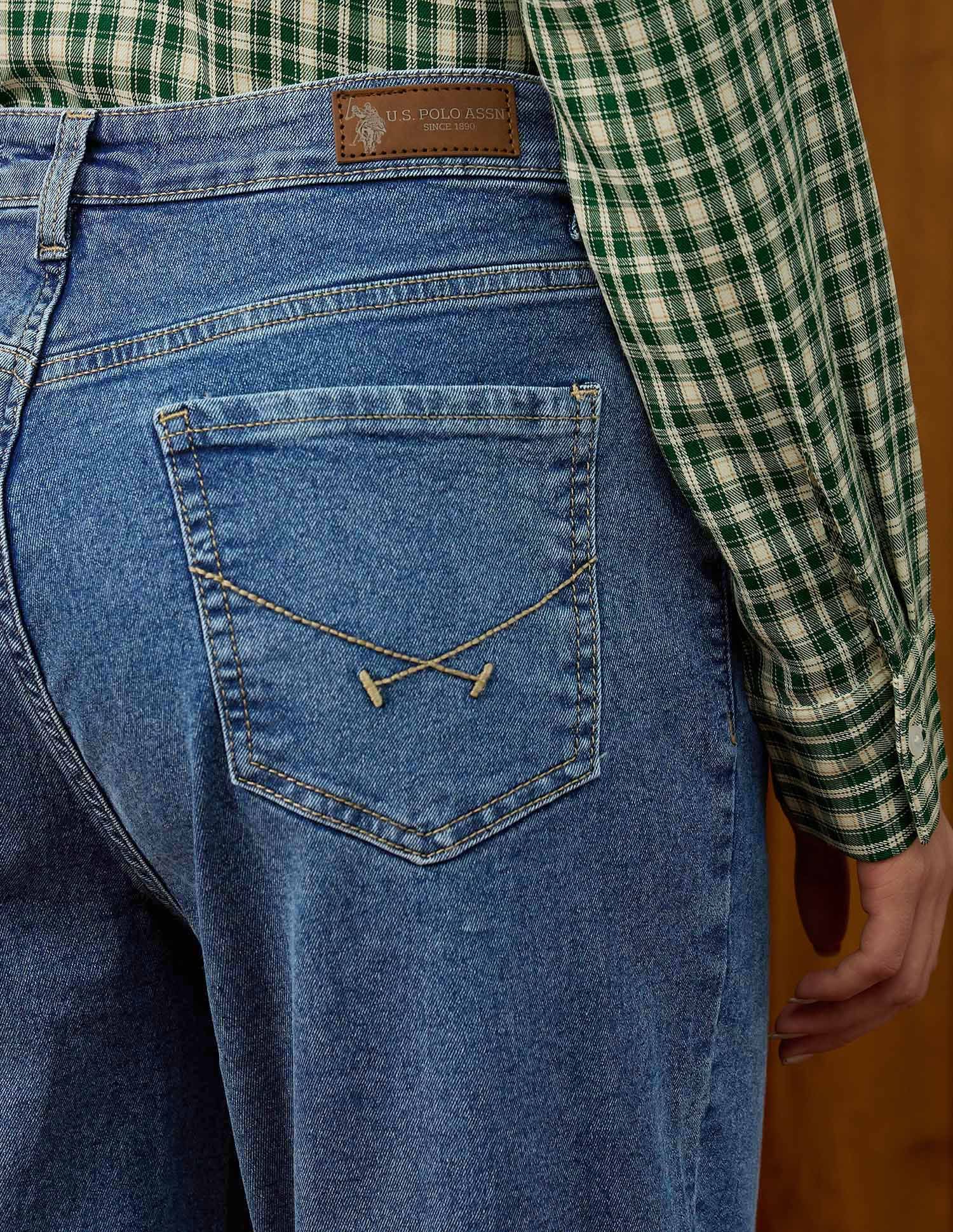 High Rise Carrot Fit Jeans - Image 8