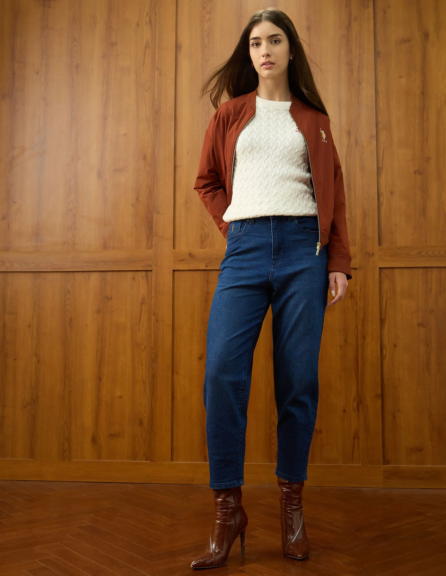 High Rise Carrot Fit Jeans - Image 3