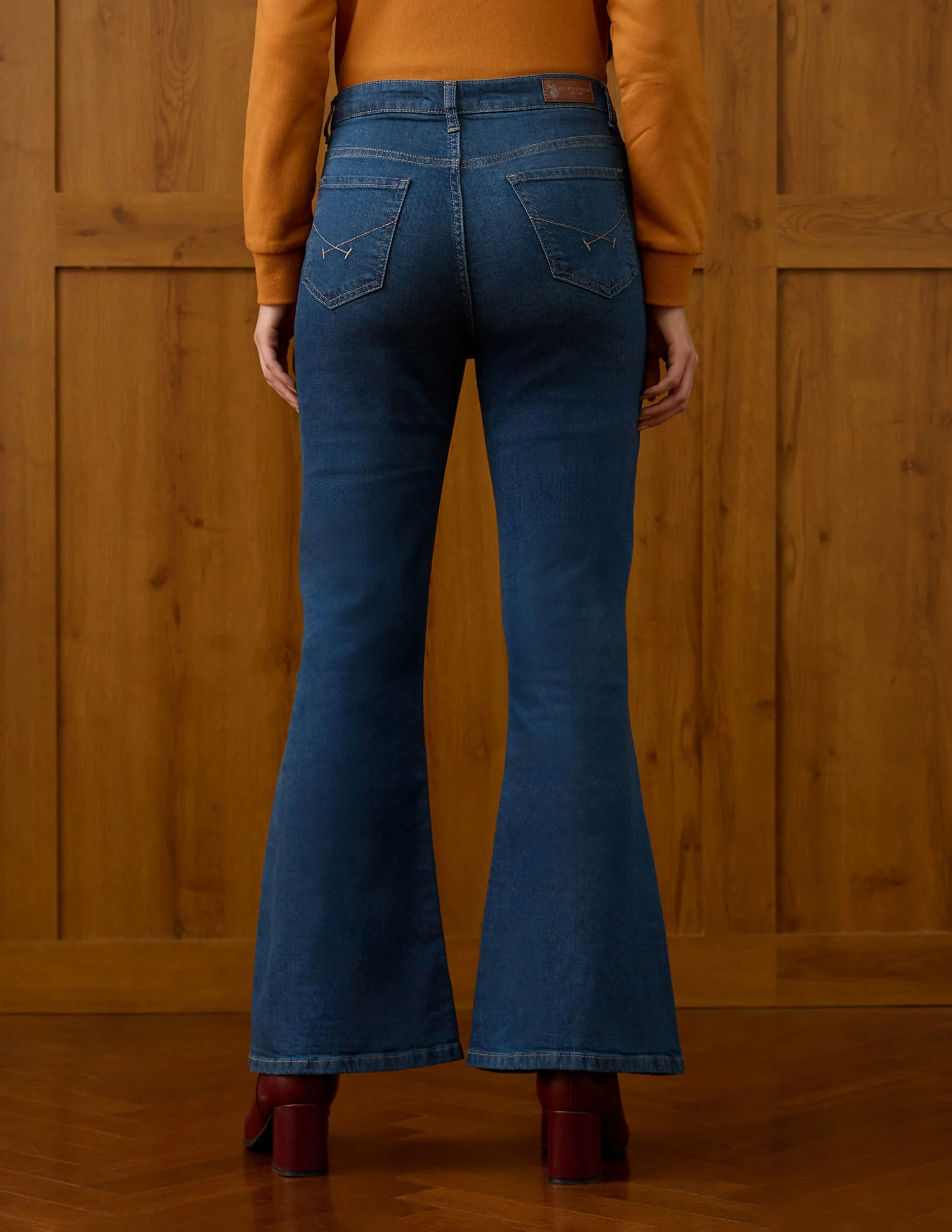 High Rise Extreme Flare Fit Jeans - Image 5