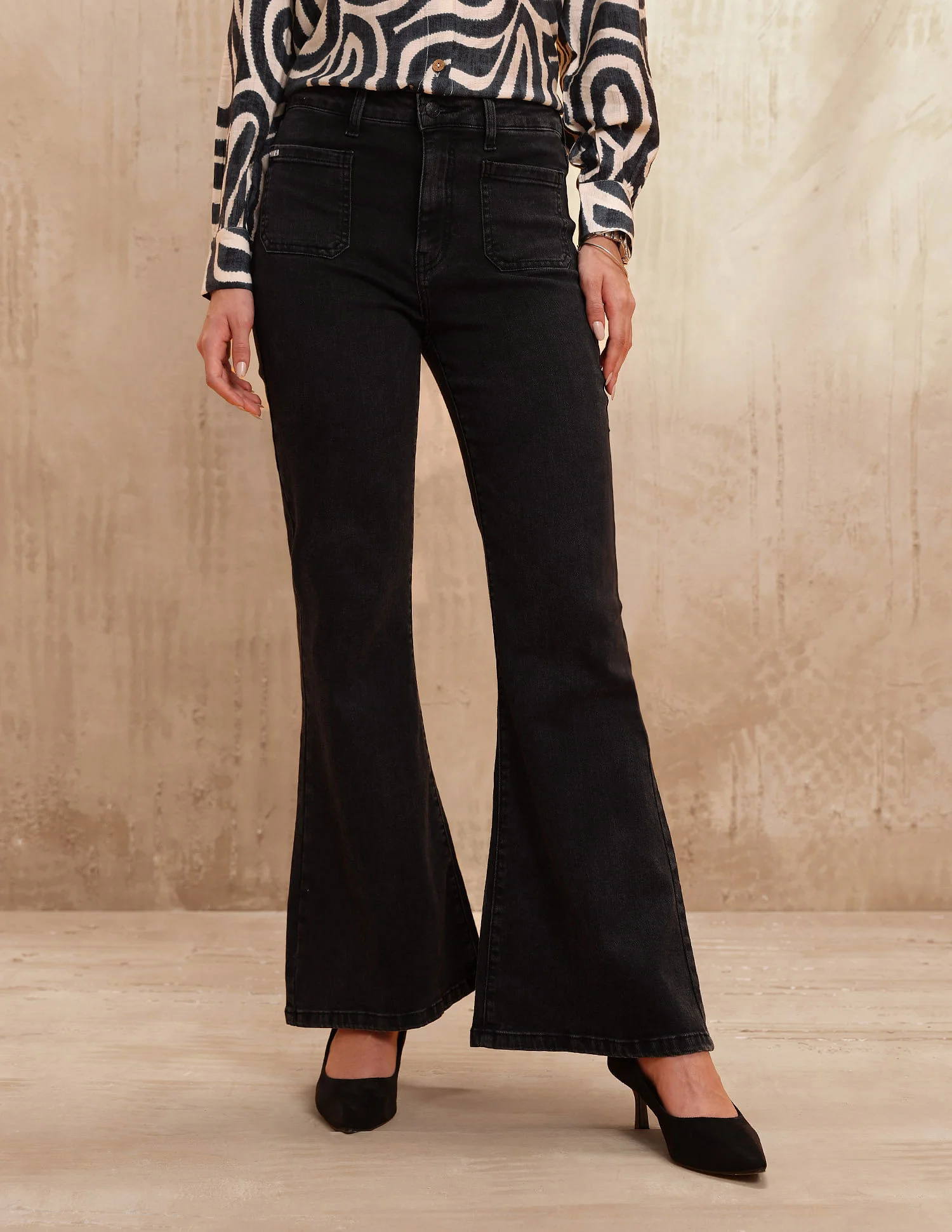 High Rise Extreme Flare Fit Jeans - Image 6