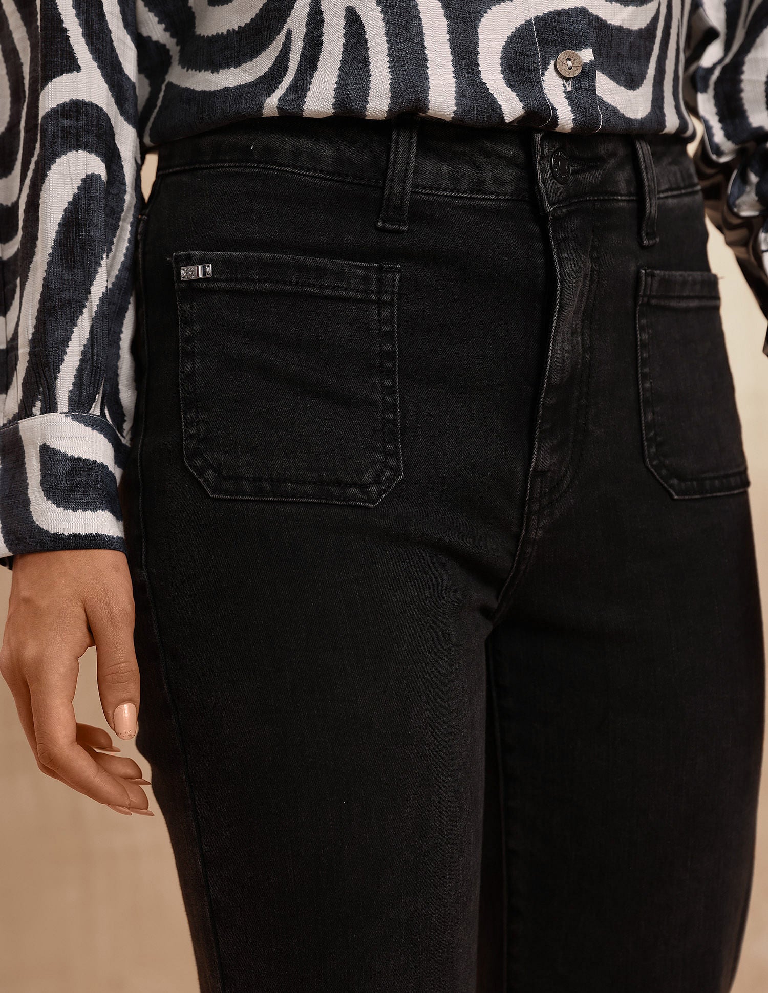 High Rise Extreme Flare Fit Jeans - Image 7