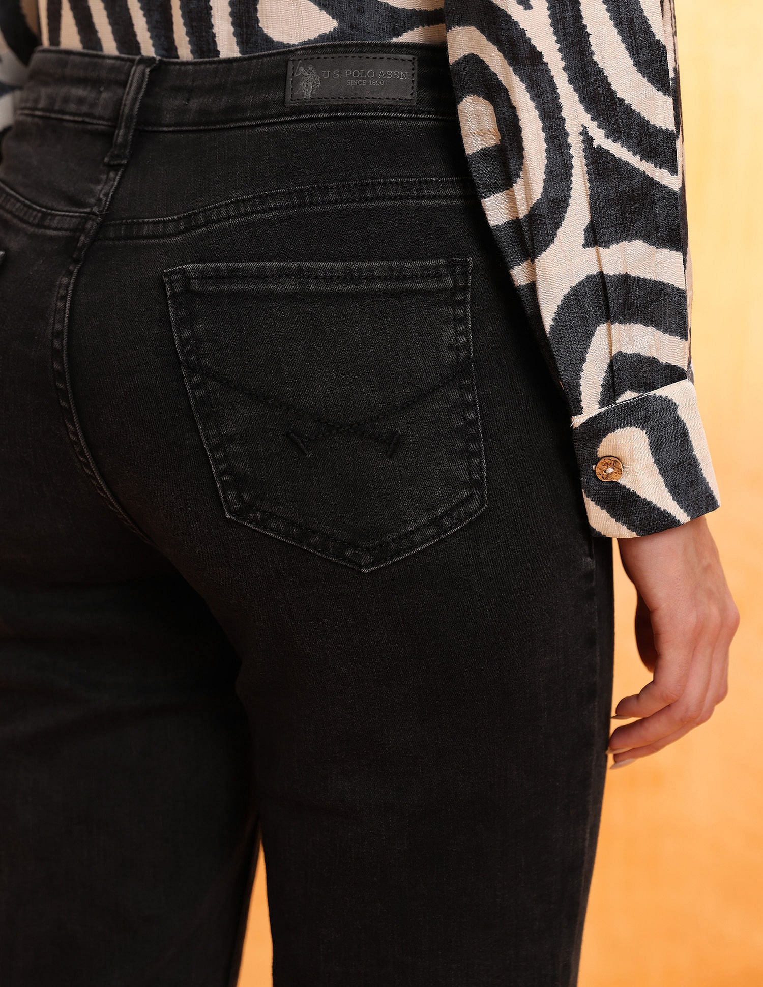 High Rise Extreme Flare Fit Jeans - Image 8