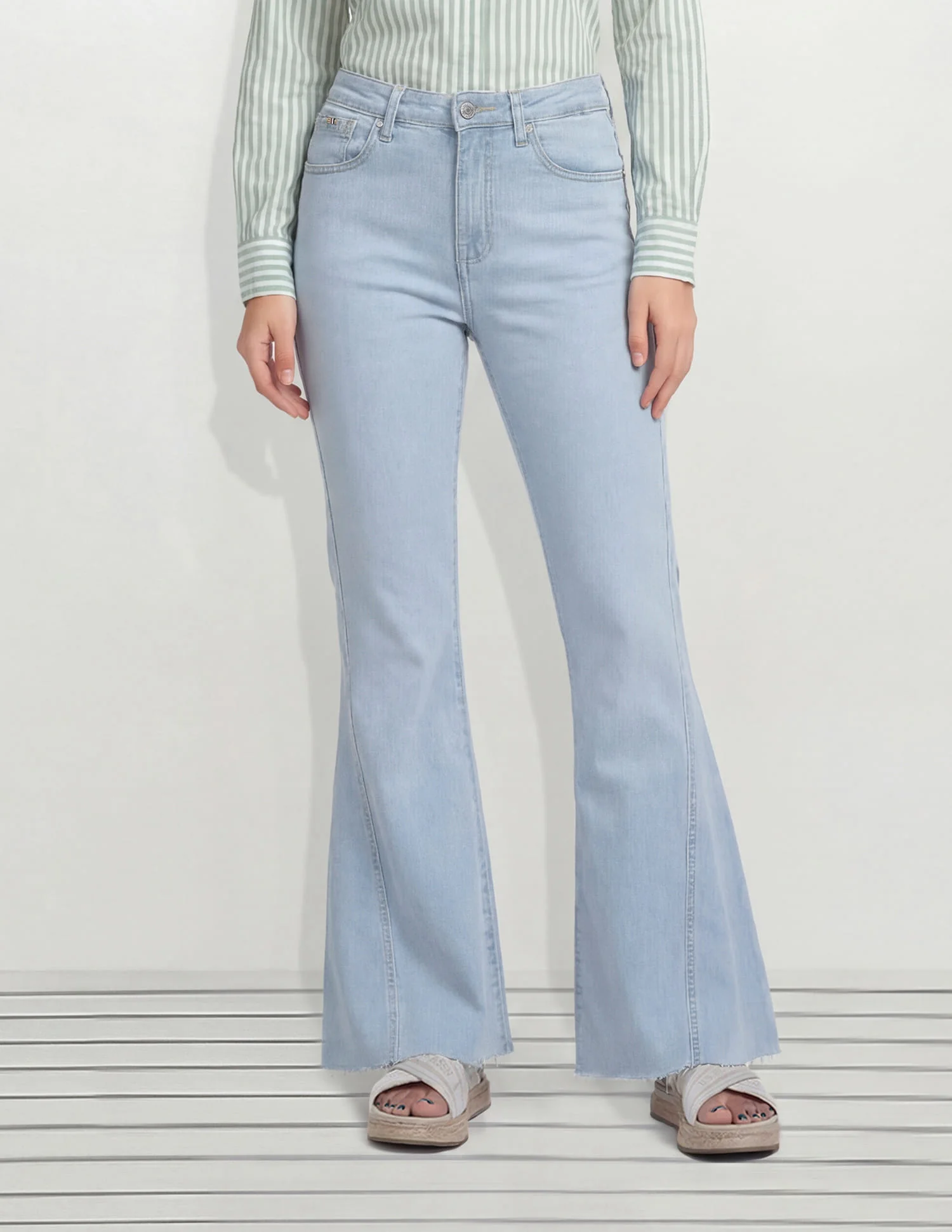 High Rise Extreme Flared Fit Jeans - Image 5