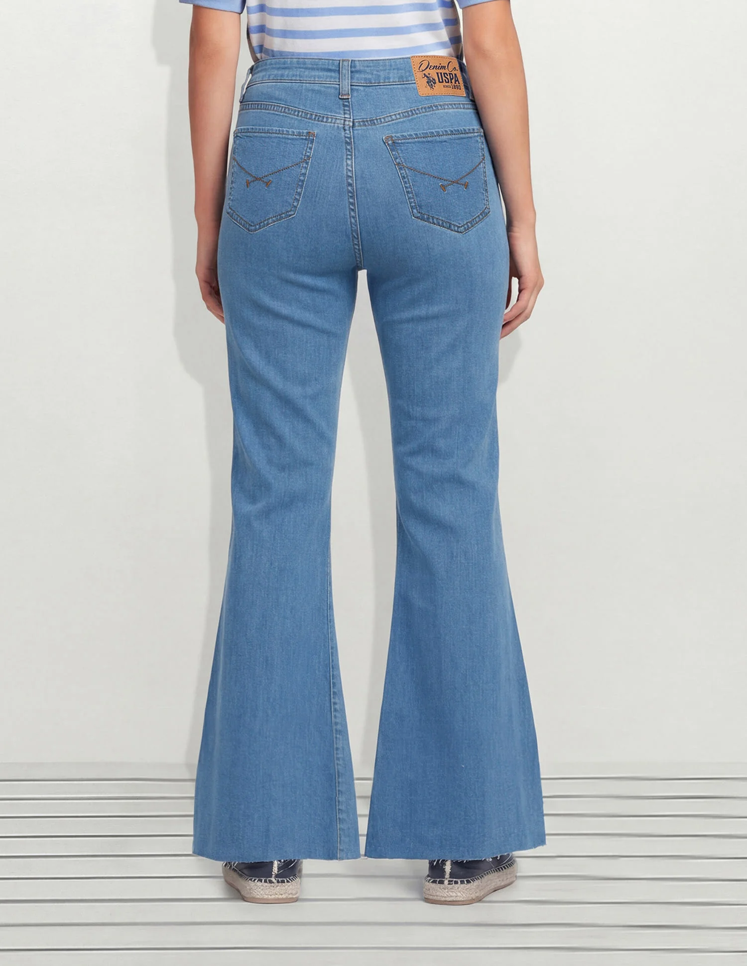 High Rise Extreme Flared Fit Jeans - Image 4