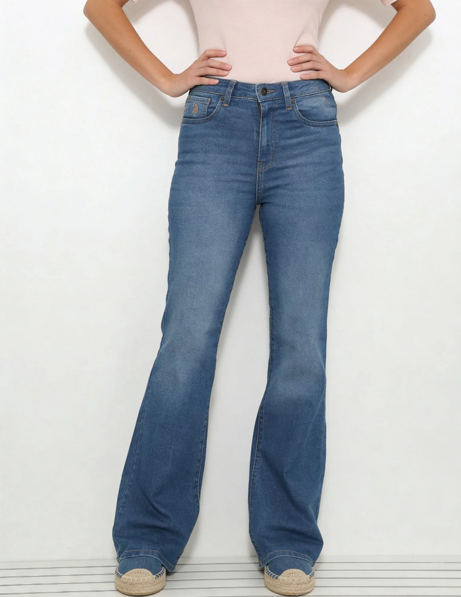 High Rise Flared Fit Jeans - Image 3