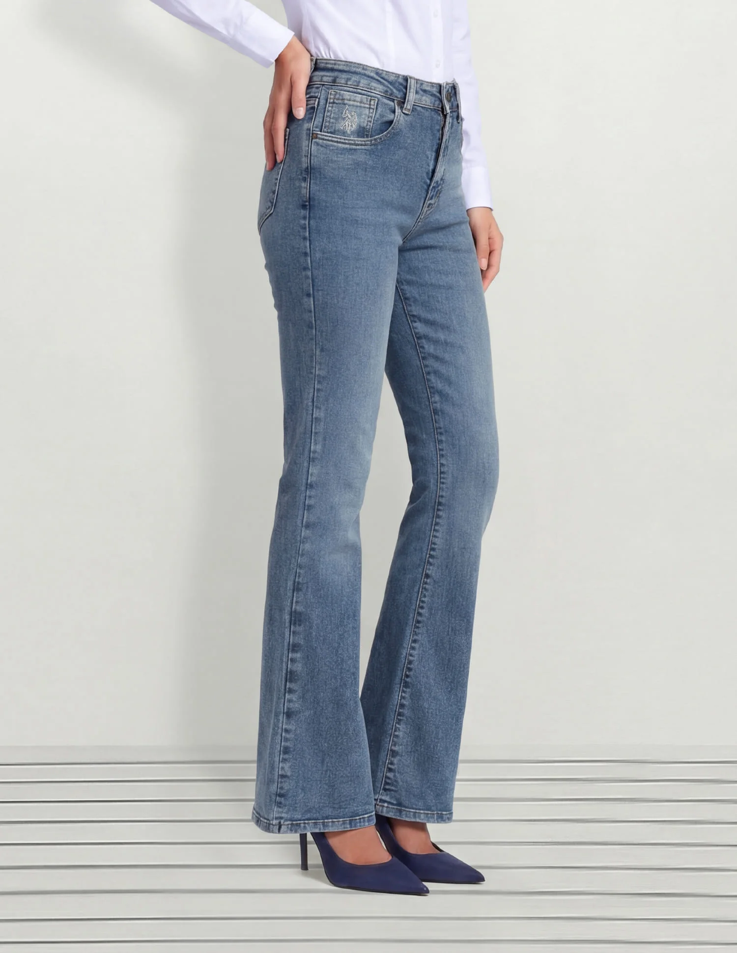 High Rise Flared Fit Jeans - Image 3