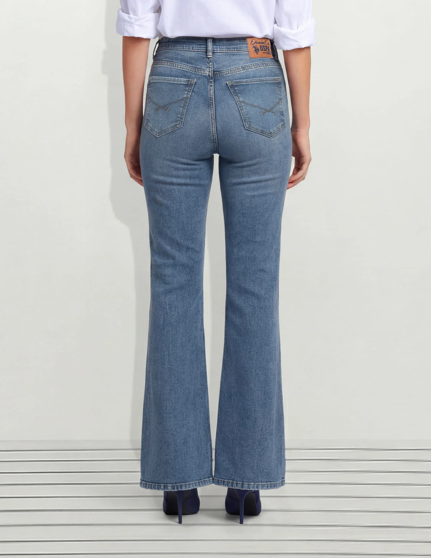 High Rise Flared Fit Jeans - Image 4