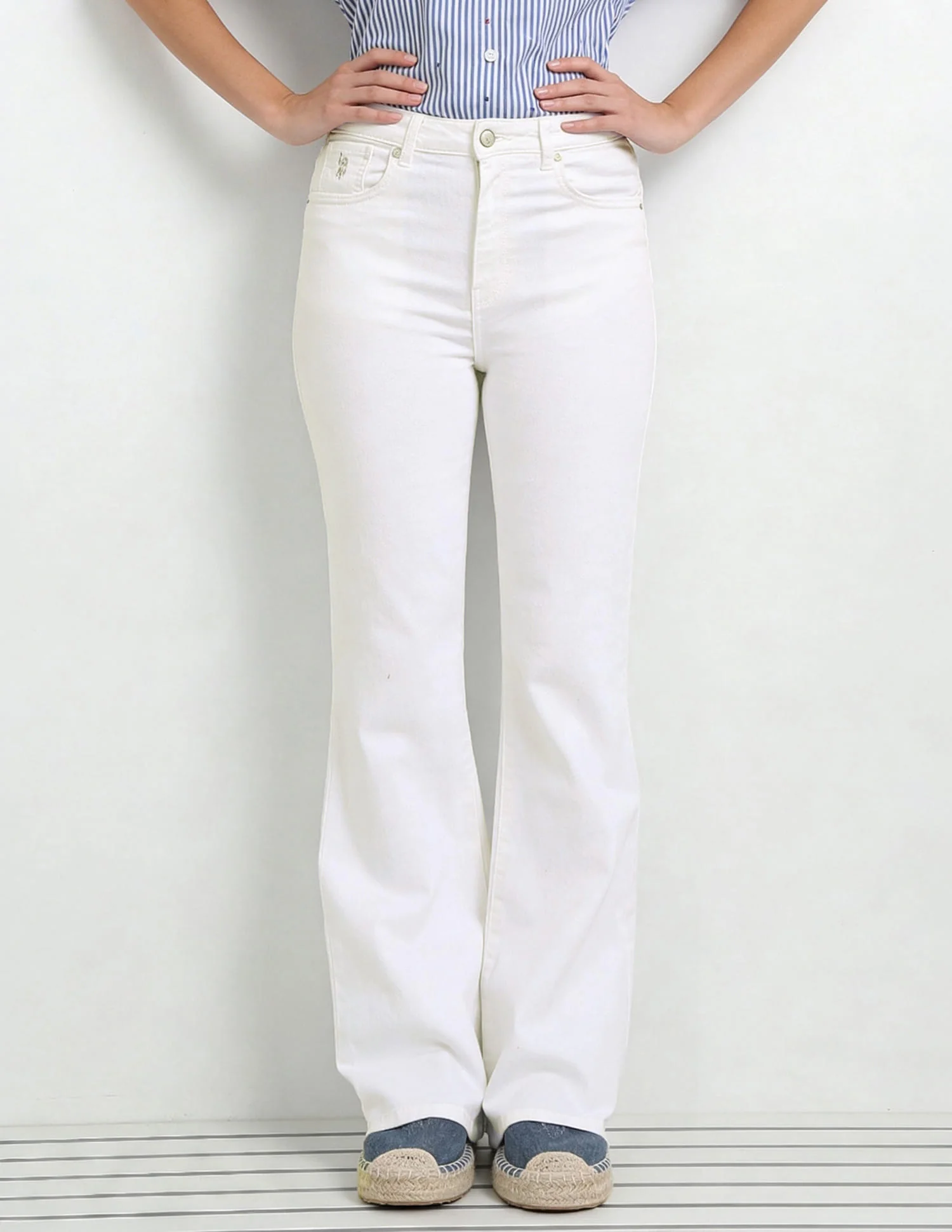 High Rise Flared Fit Jeans - Image 3