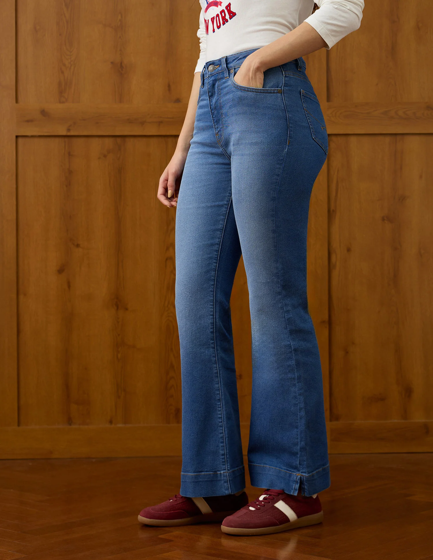 High Rise Flared Fit Jeans - Image 4