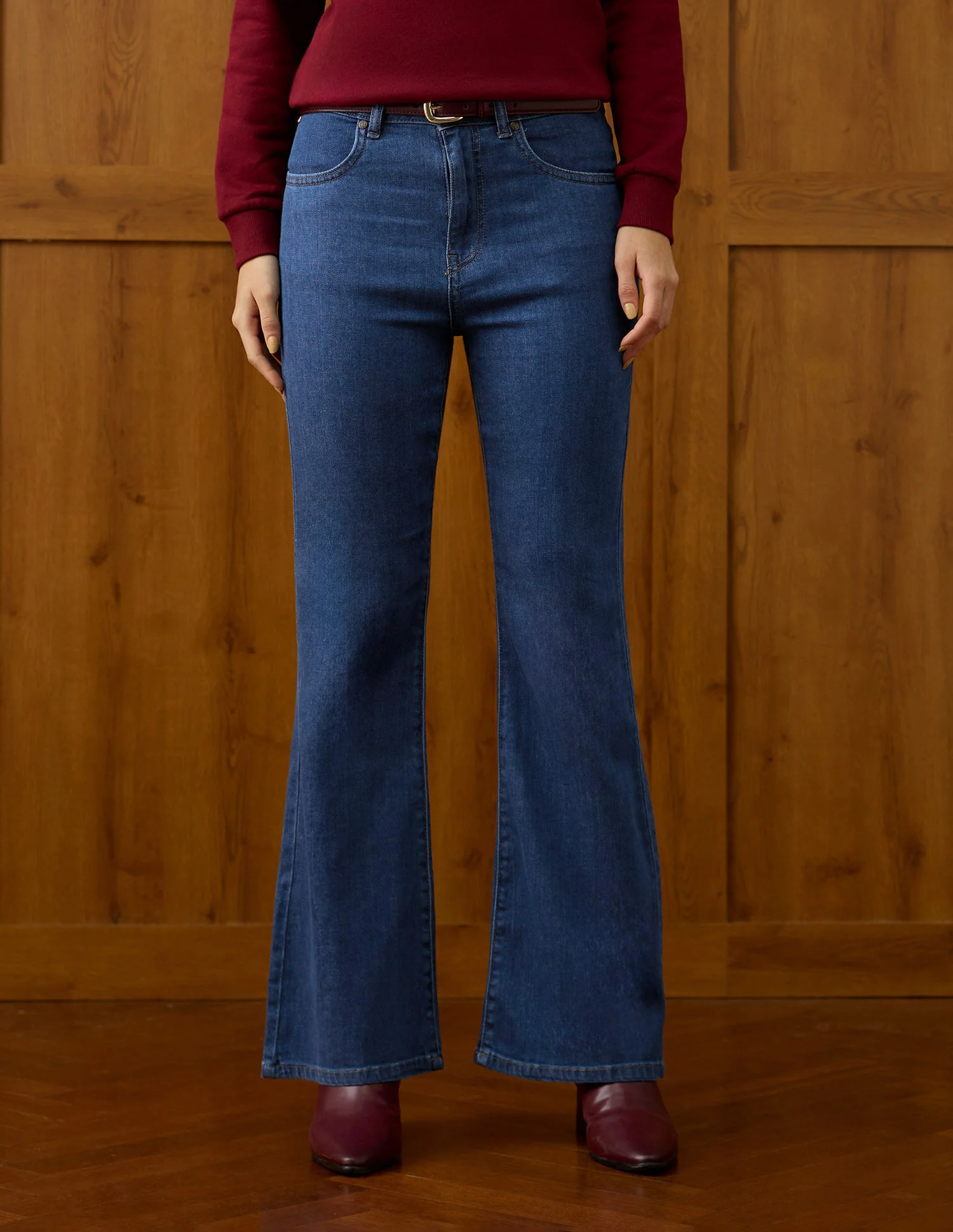 High Rise Flared Fit Jeans - Image 6