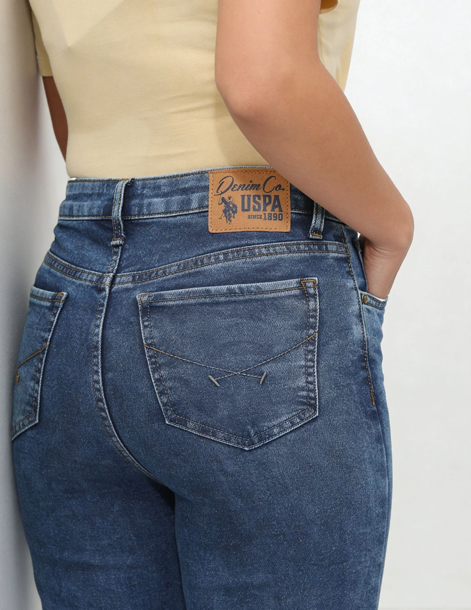 High Rise Flared Fit Jeans - Image 7