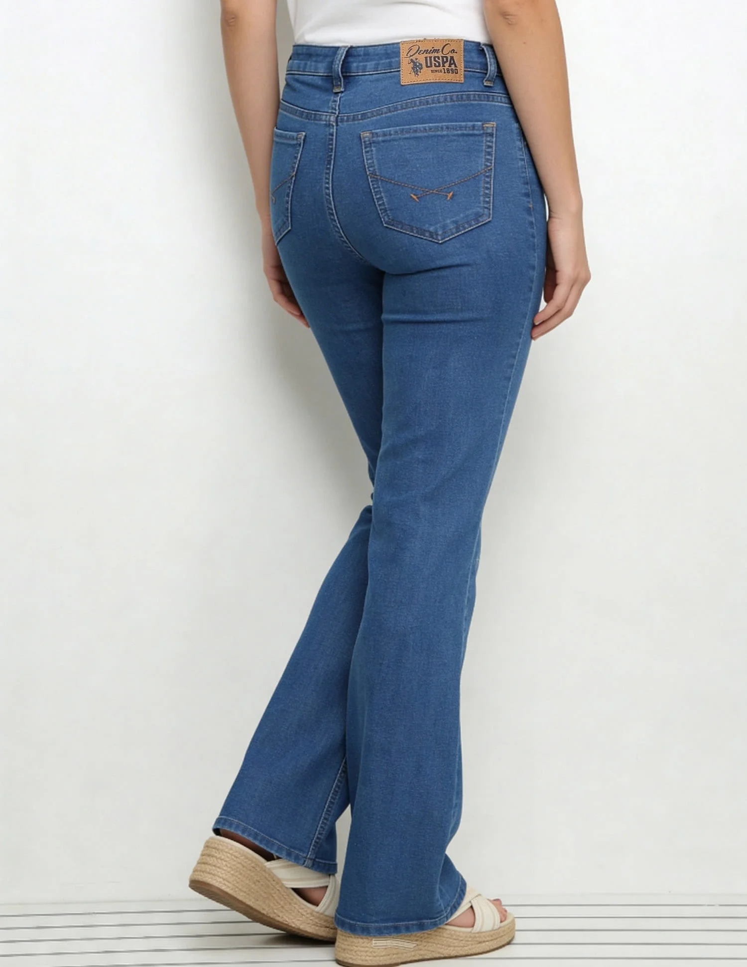 High Rise Flared Fit Jeans - Image 5