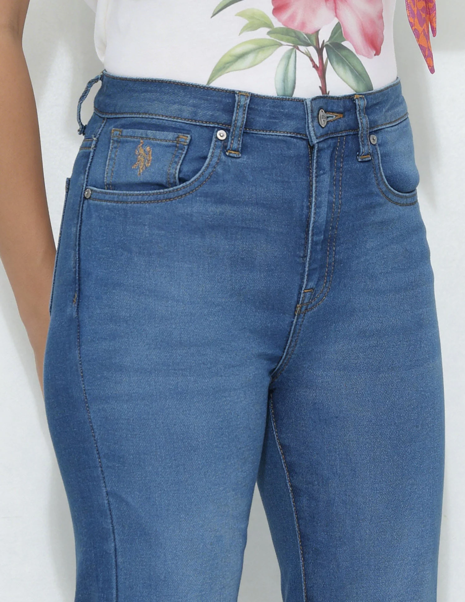 High Rise Flared Fit Jeans - Image 6
