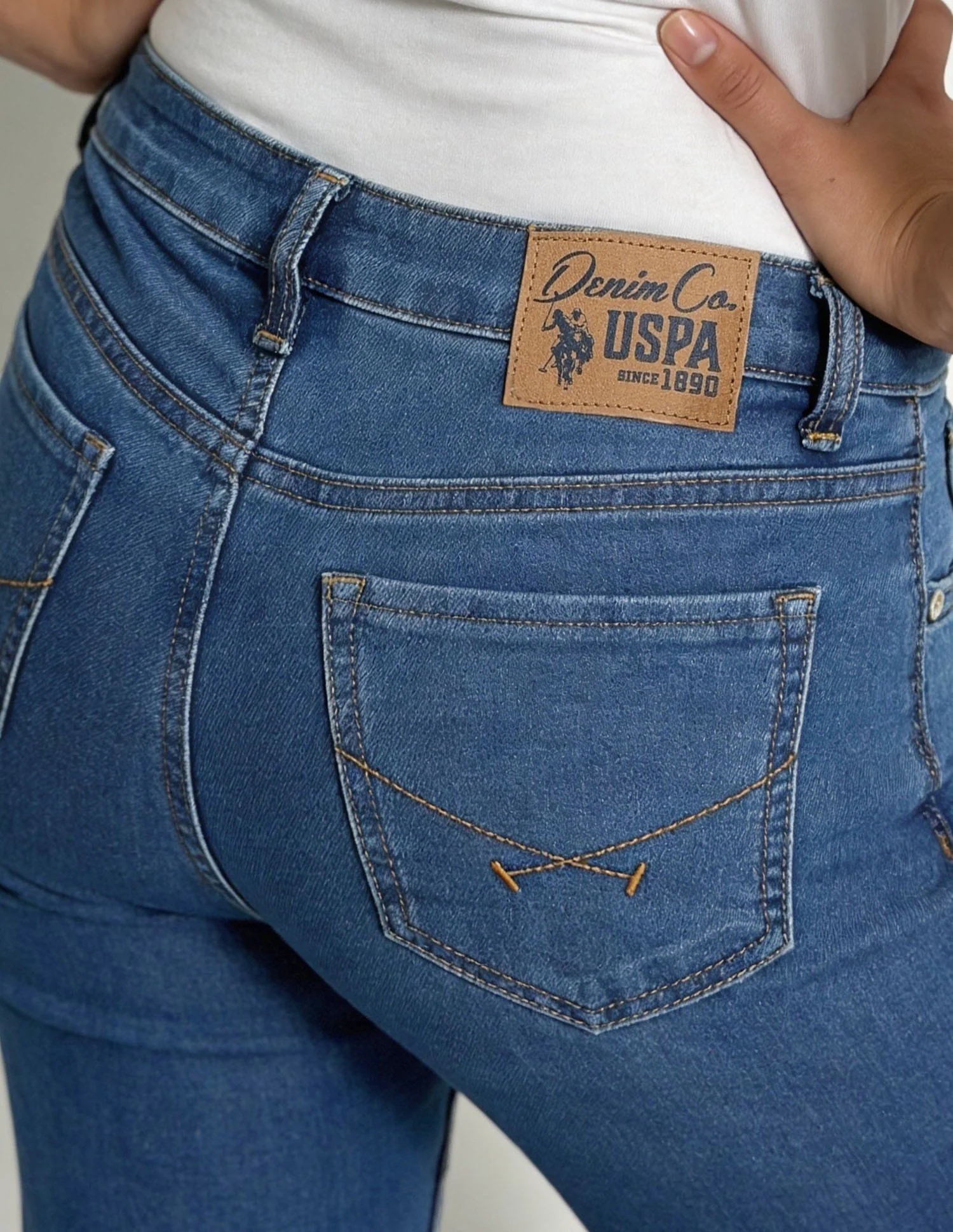 High Rise Flared Fit Jeans - Image 7