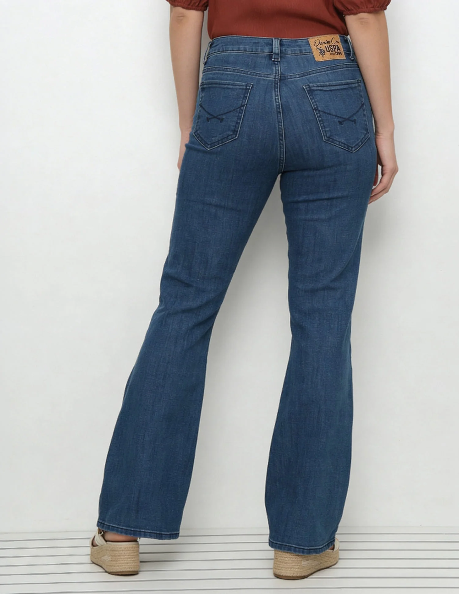 High Rise Flared Fit Jeans - Image 5