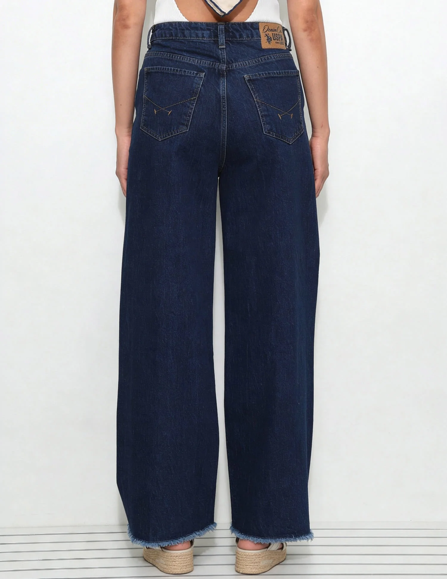 High Rise Flared Fit Jeans - Image 5
