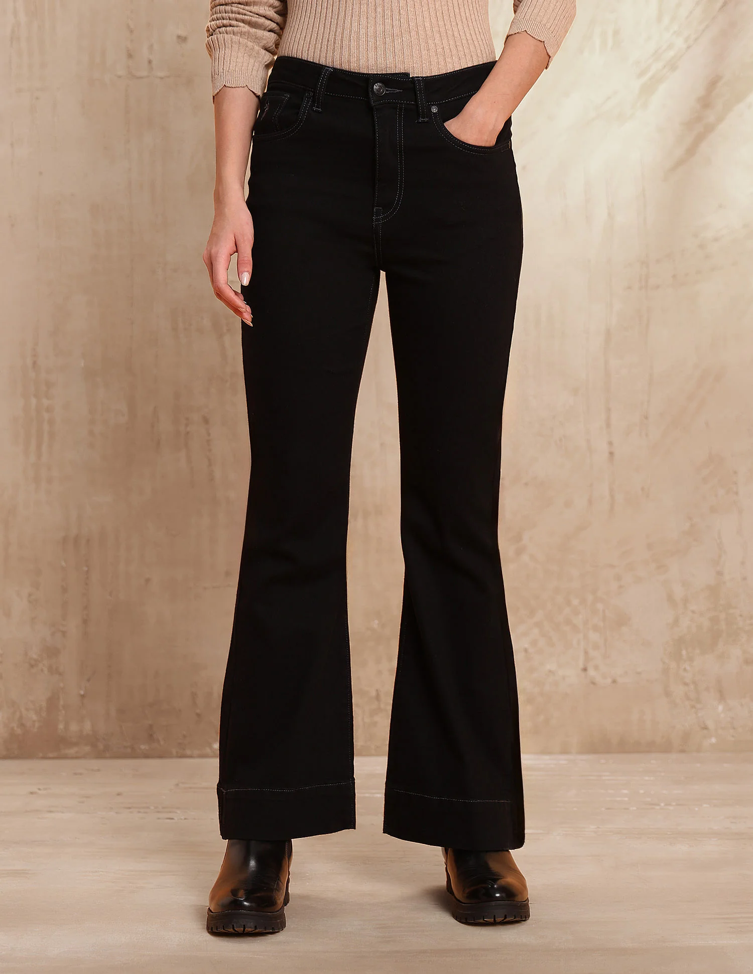 High Rise Flared Fit Jeans - Image 6