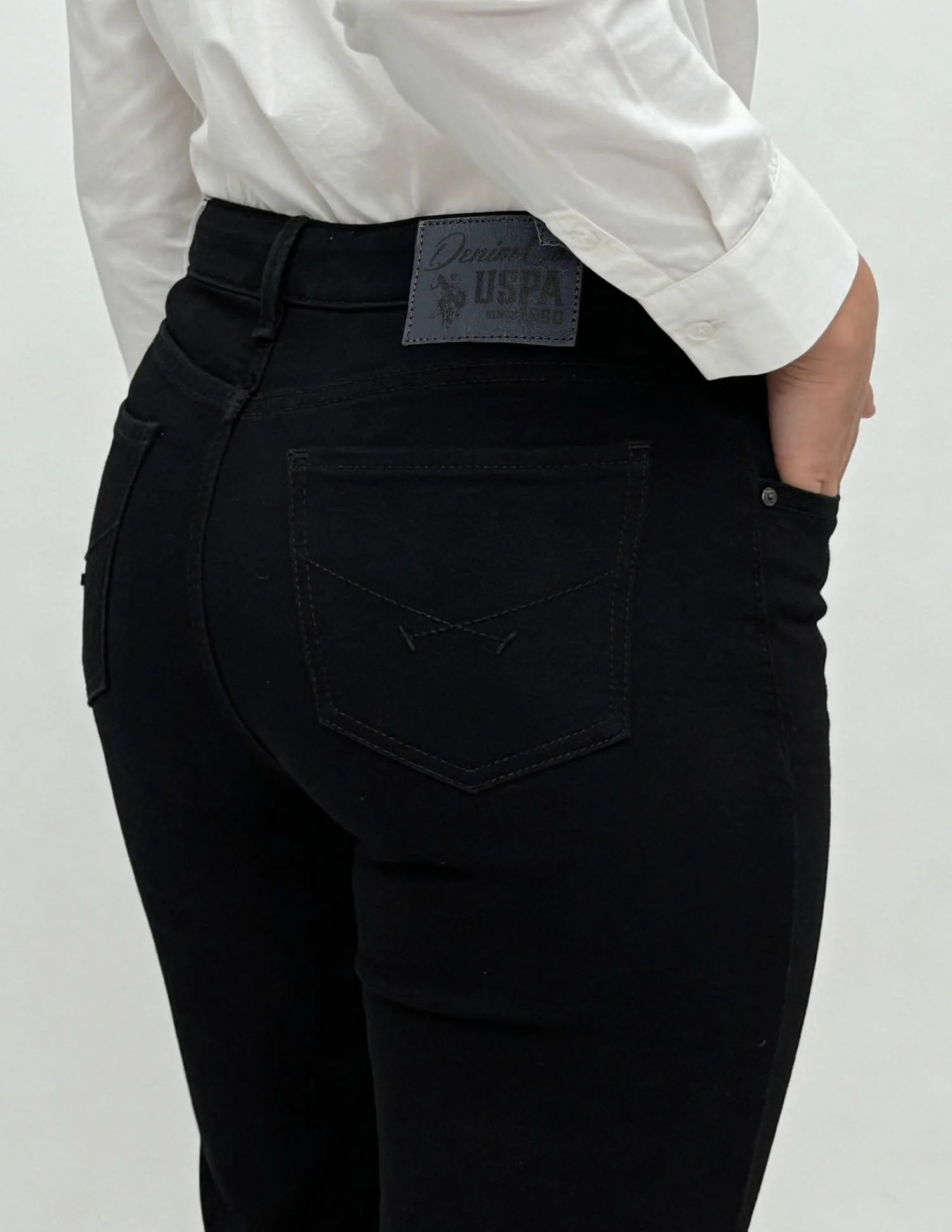 High Rise Flared Fit Jeans - Image 7