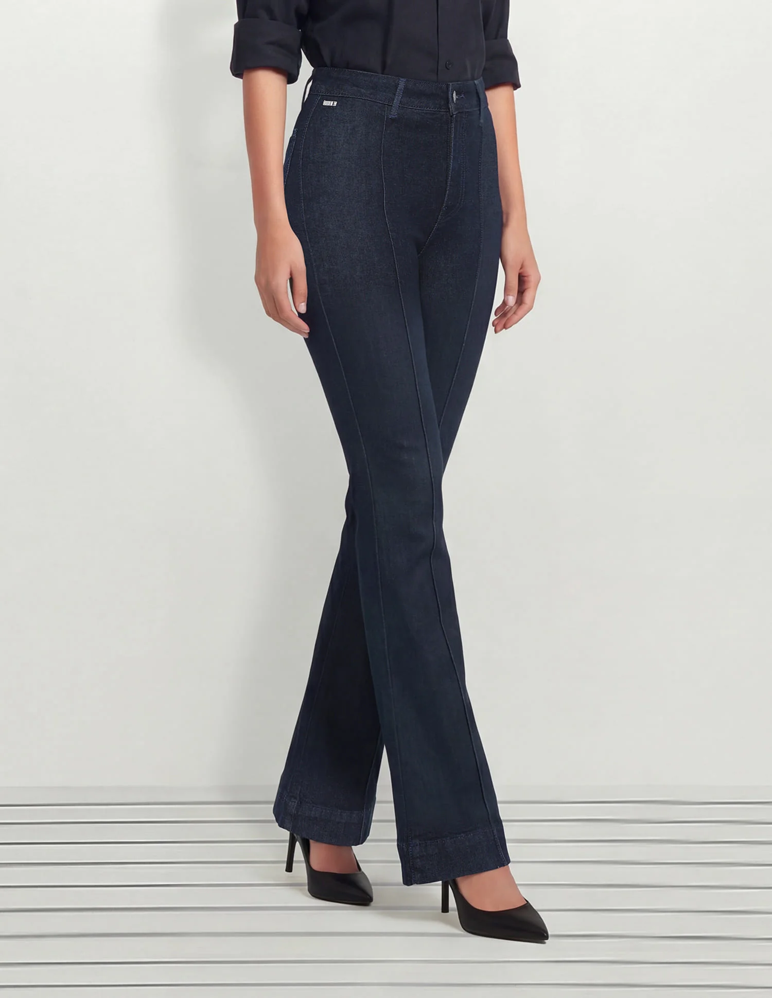 High Rise Flared Fit Jeans - Image 3